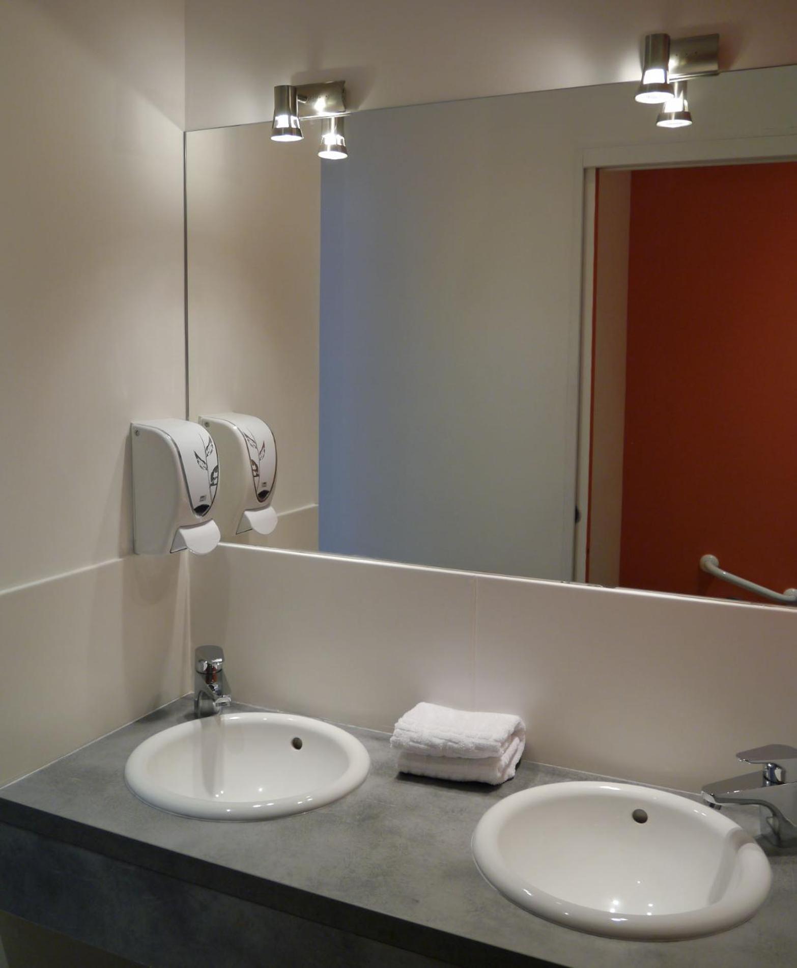 Quintuple Room - Photo 5