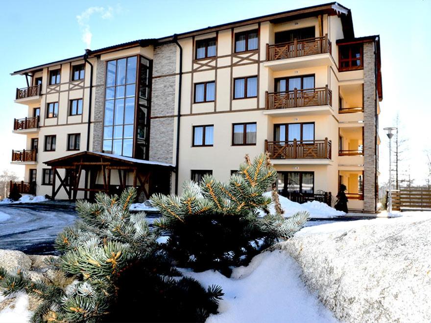 Apartment with Mountain View photo 2