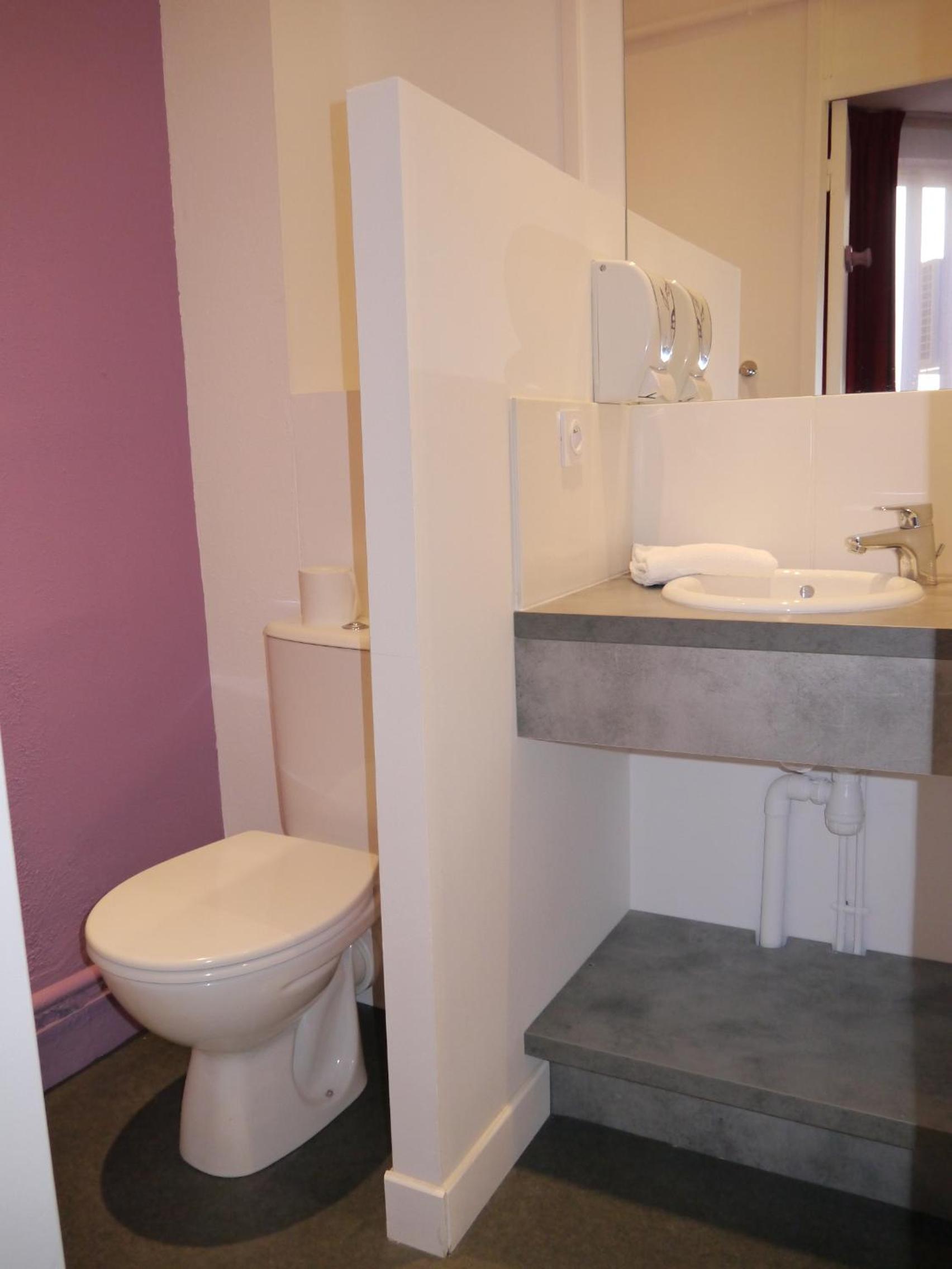 Twin Room Standard - Photo 5