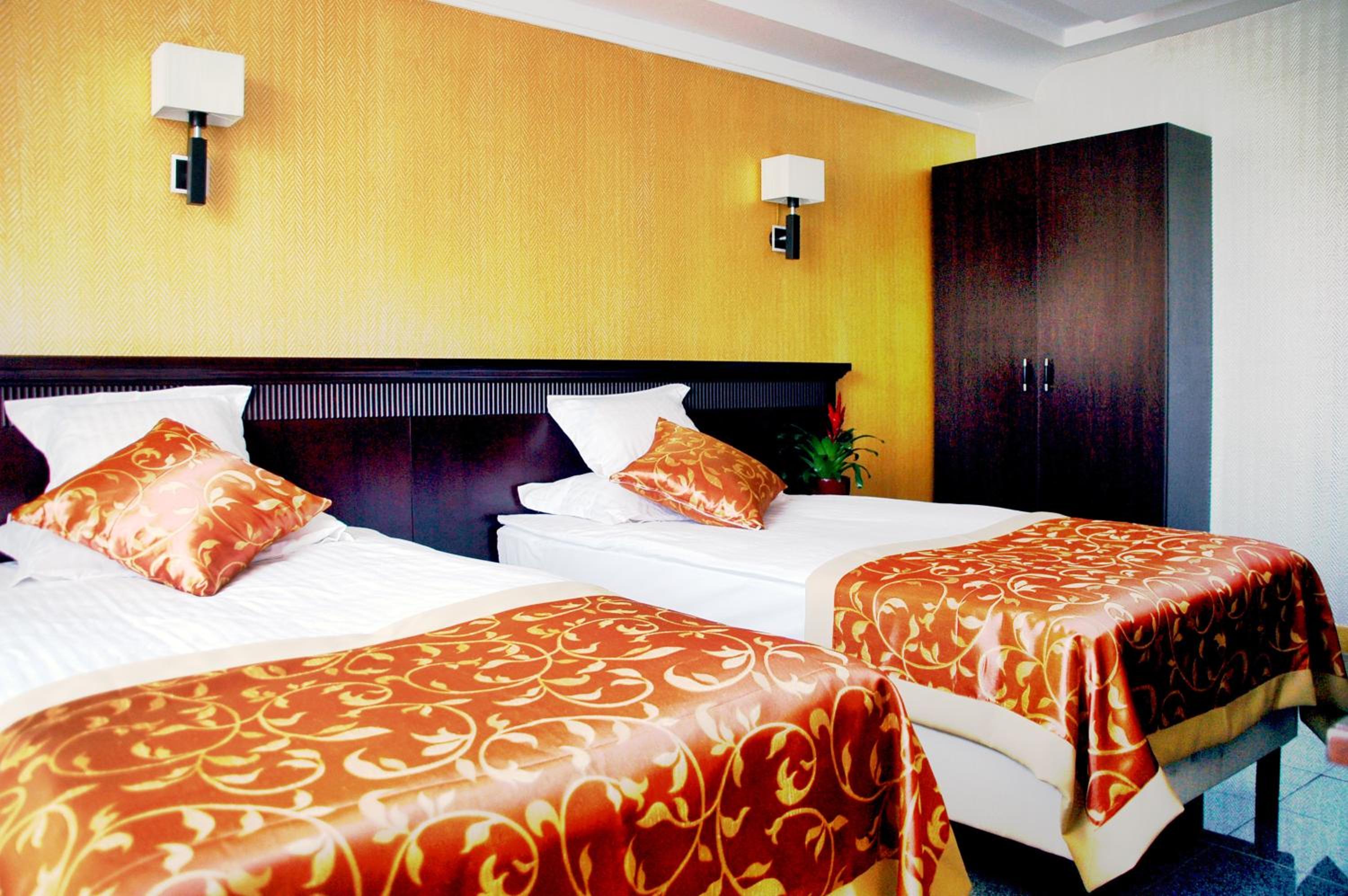 Standard Double/Twin Room - Photo 1
