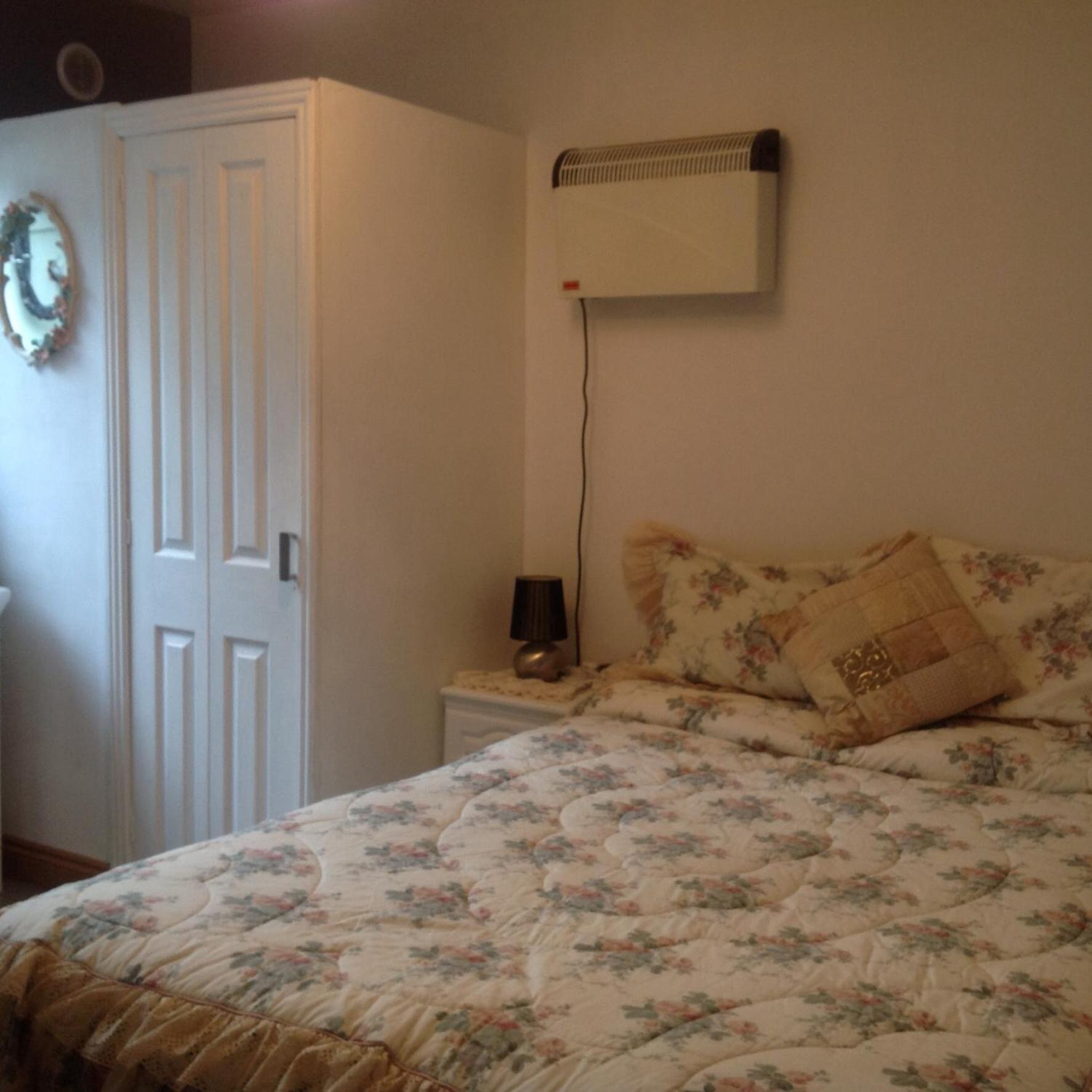Double Room with Private Bathroom photo 1