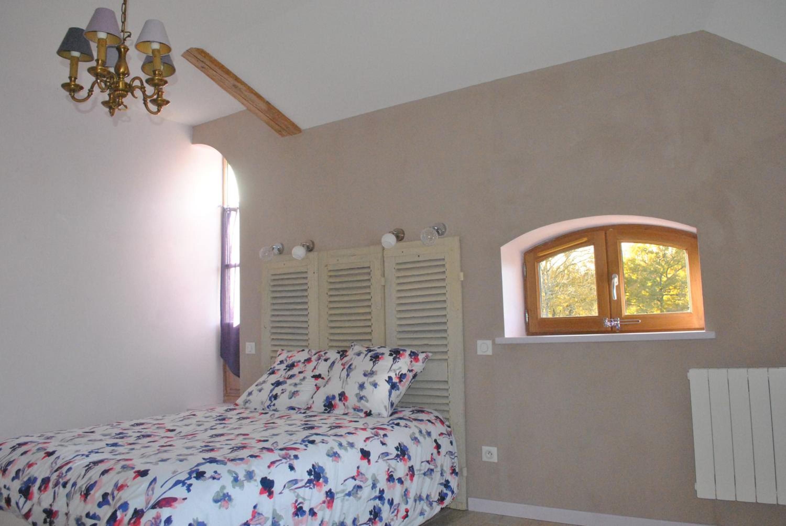 Family Room with Shower - Photo 3