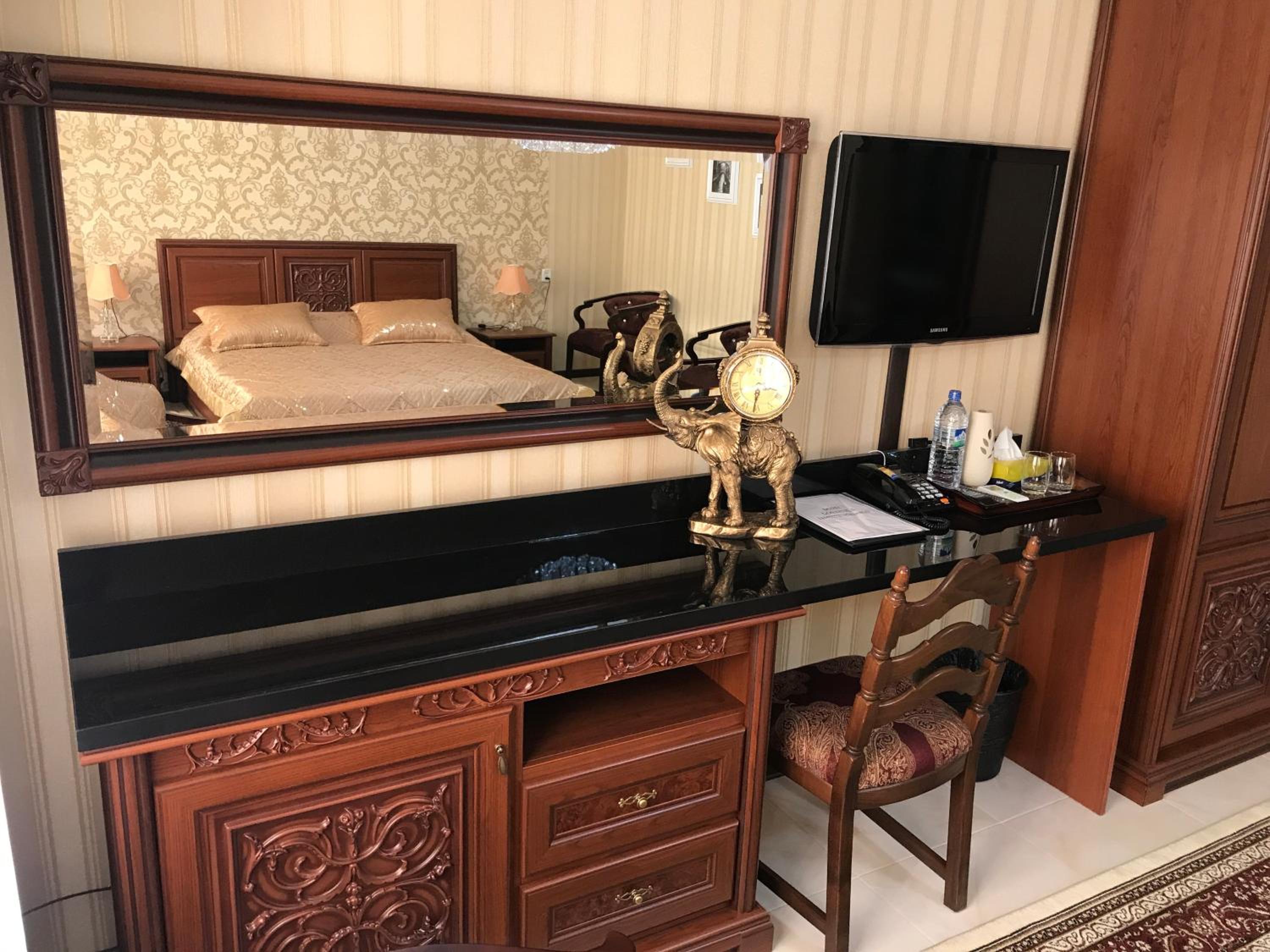 Executive Suite photo 2