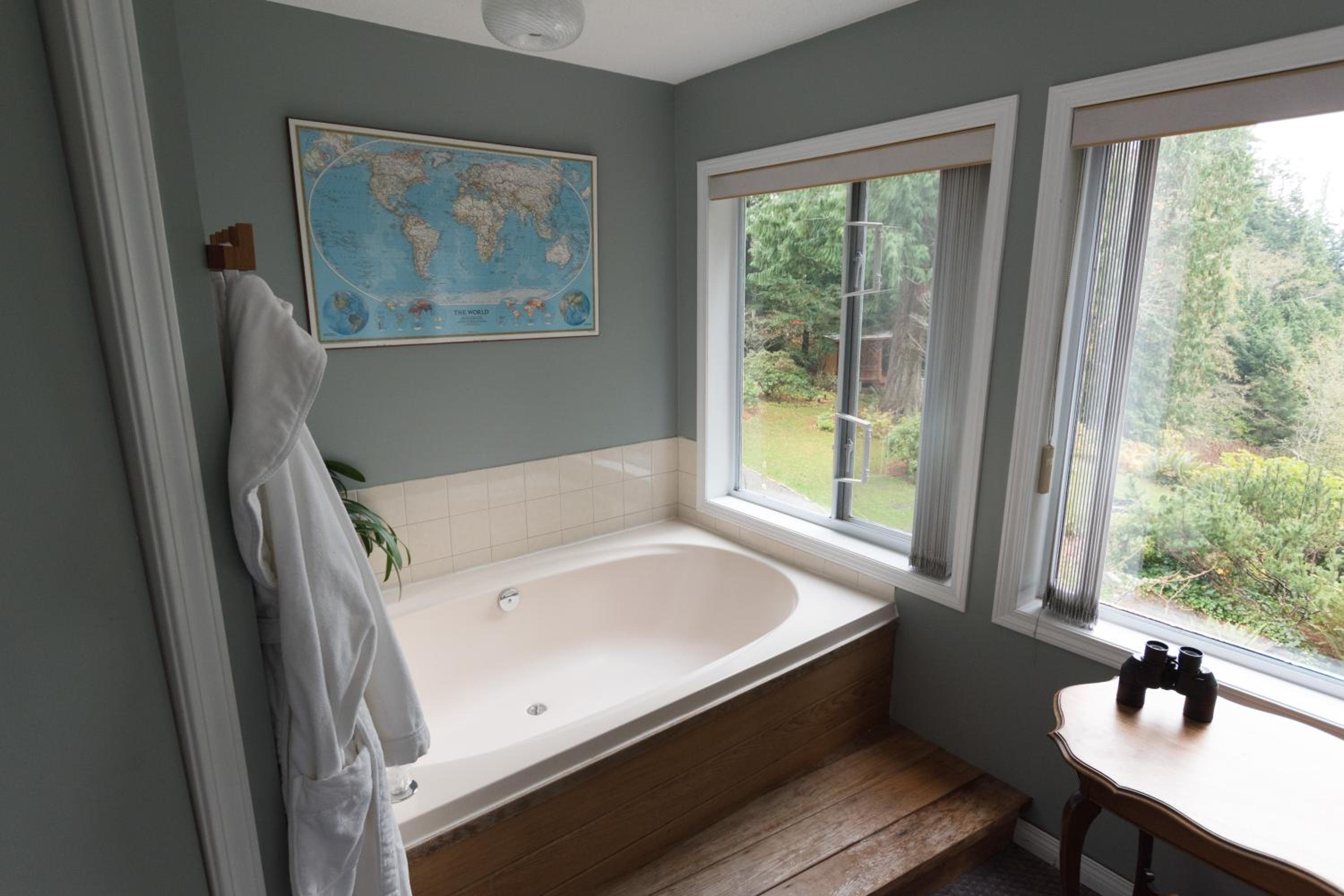 King Suite with Ocean View photo 2