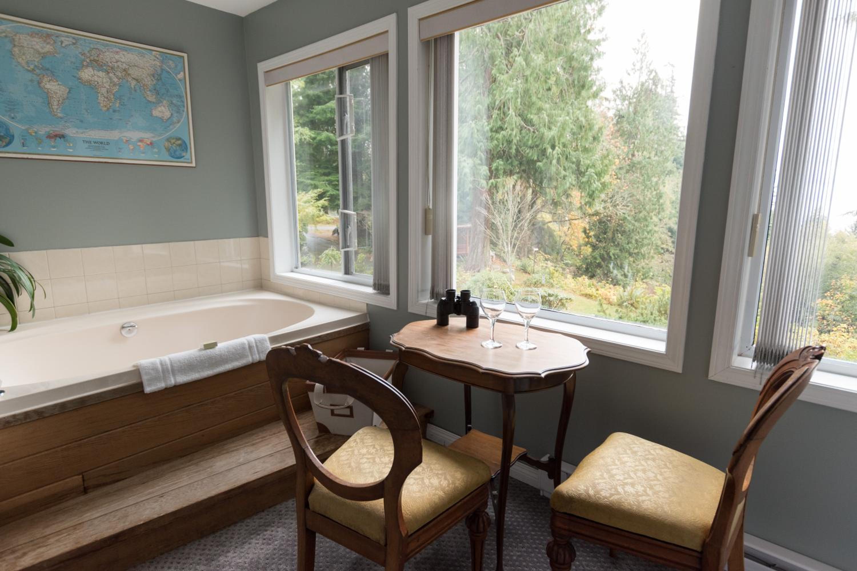 King Suite with Ocean View photo 3
