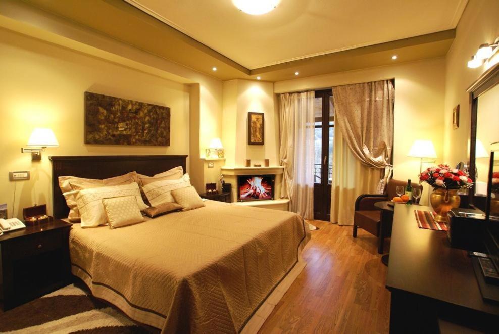 Double Room With Fireplace (2 Adults) photo 1