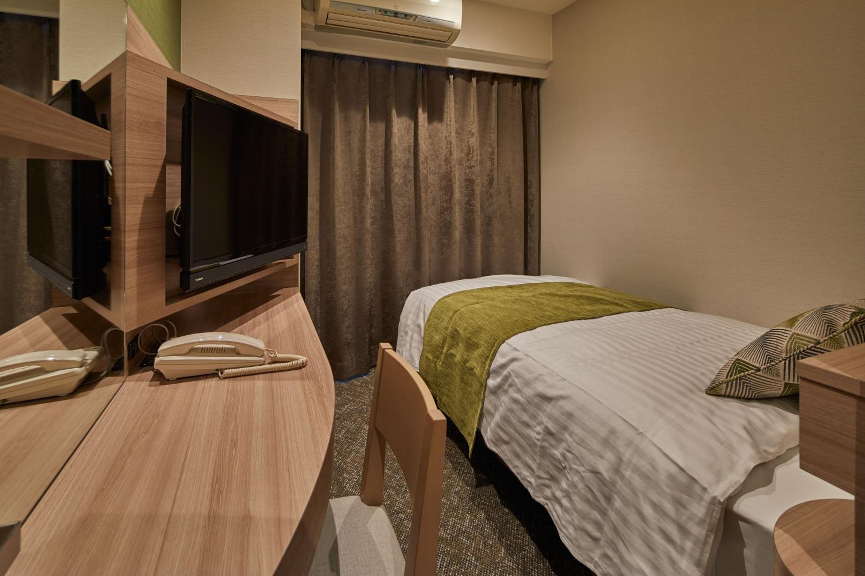 Standard  Single Room - Smoking photo 3