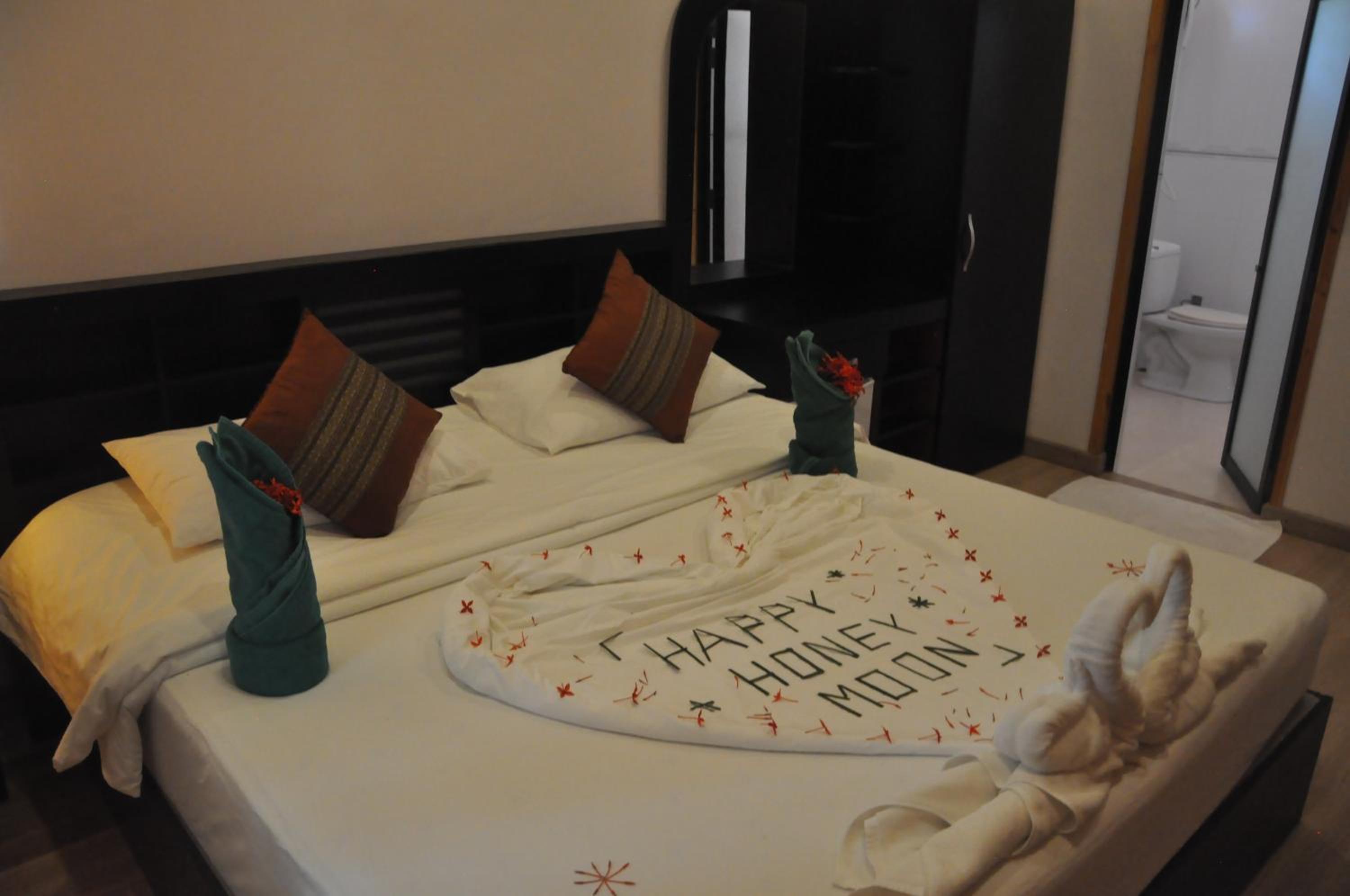 Deluxe Family Room - Photo 3