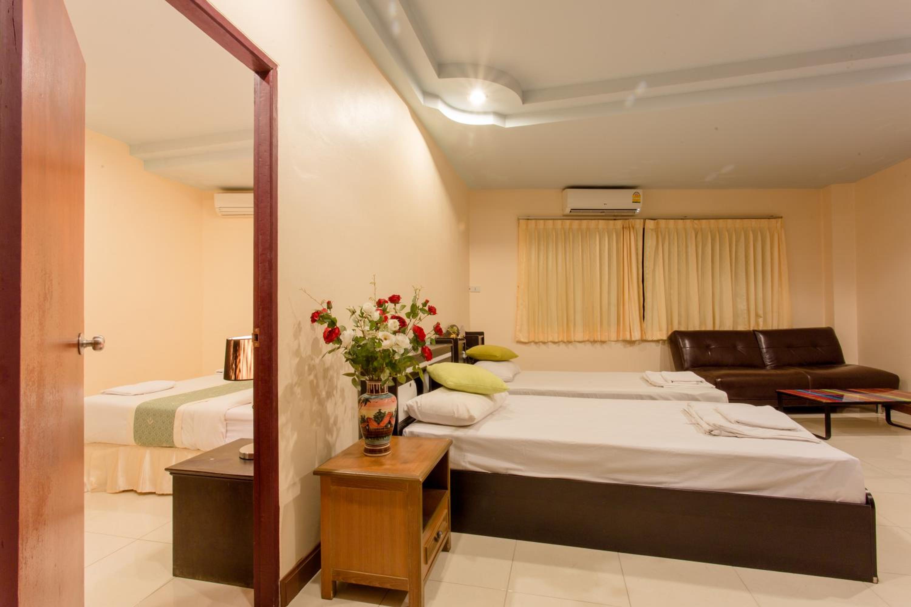 Deluxe Twin Room photo 1