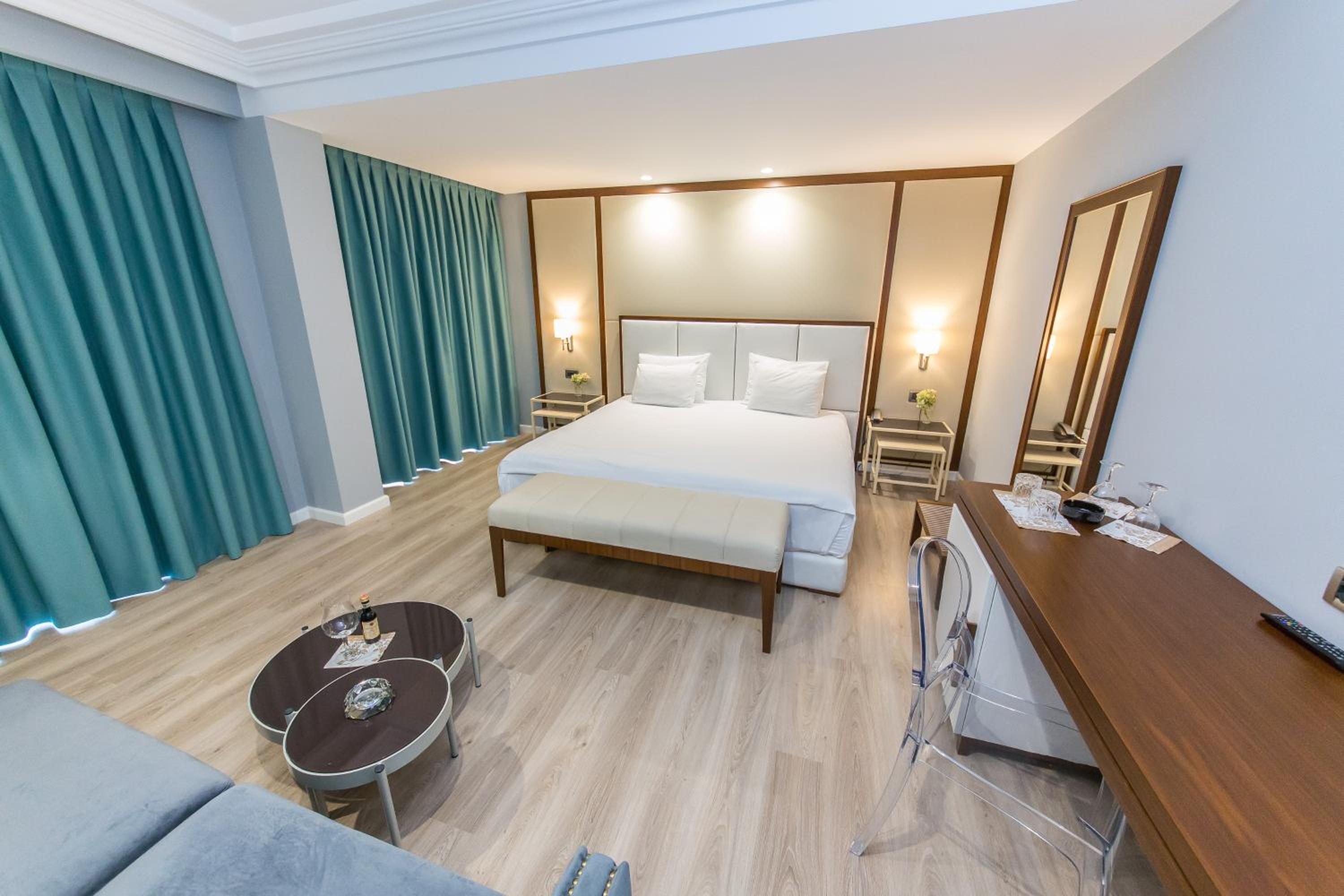 Executive Double or Twin Room with Balcony