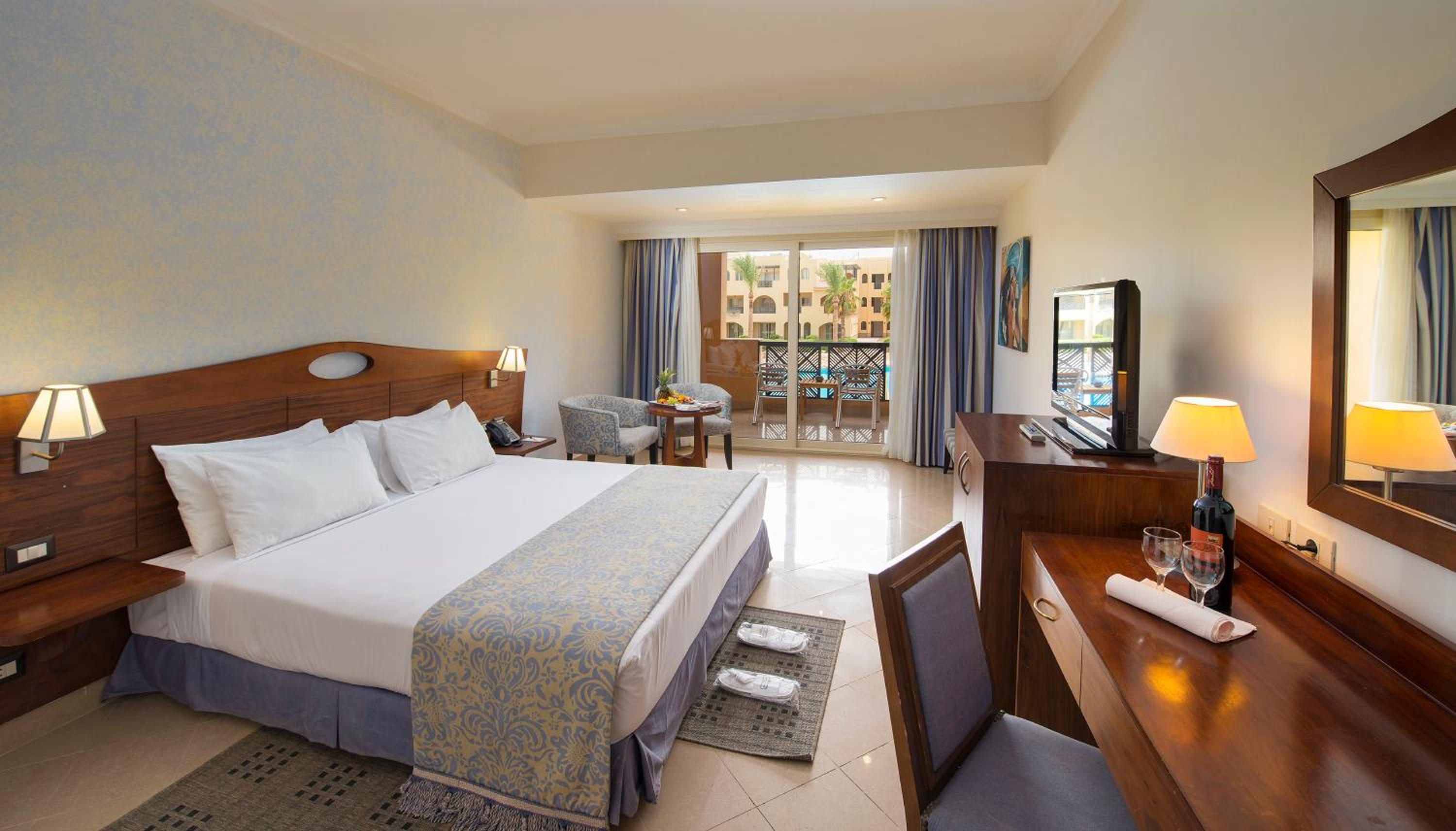 Double Room with Garden View - Photo 6