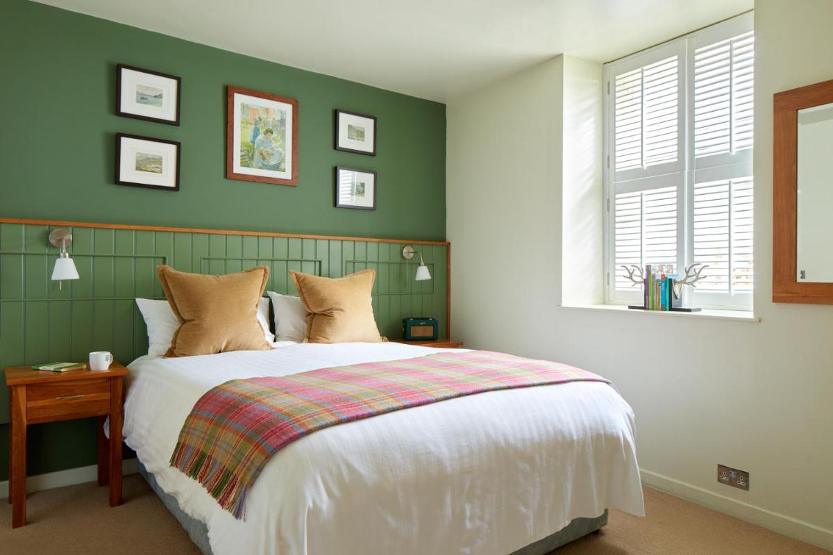 Standard King Room photo 1