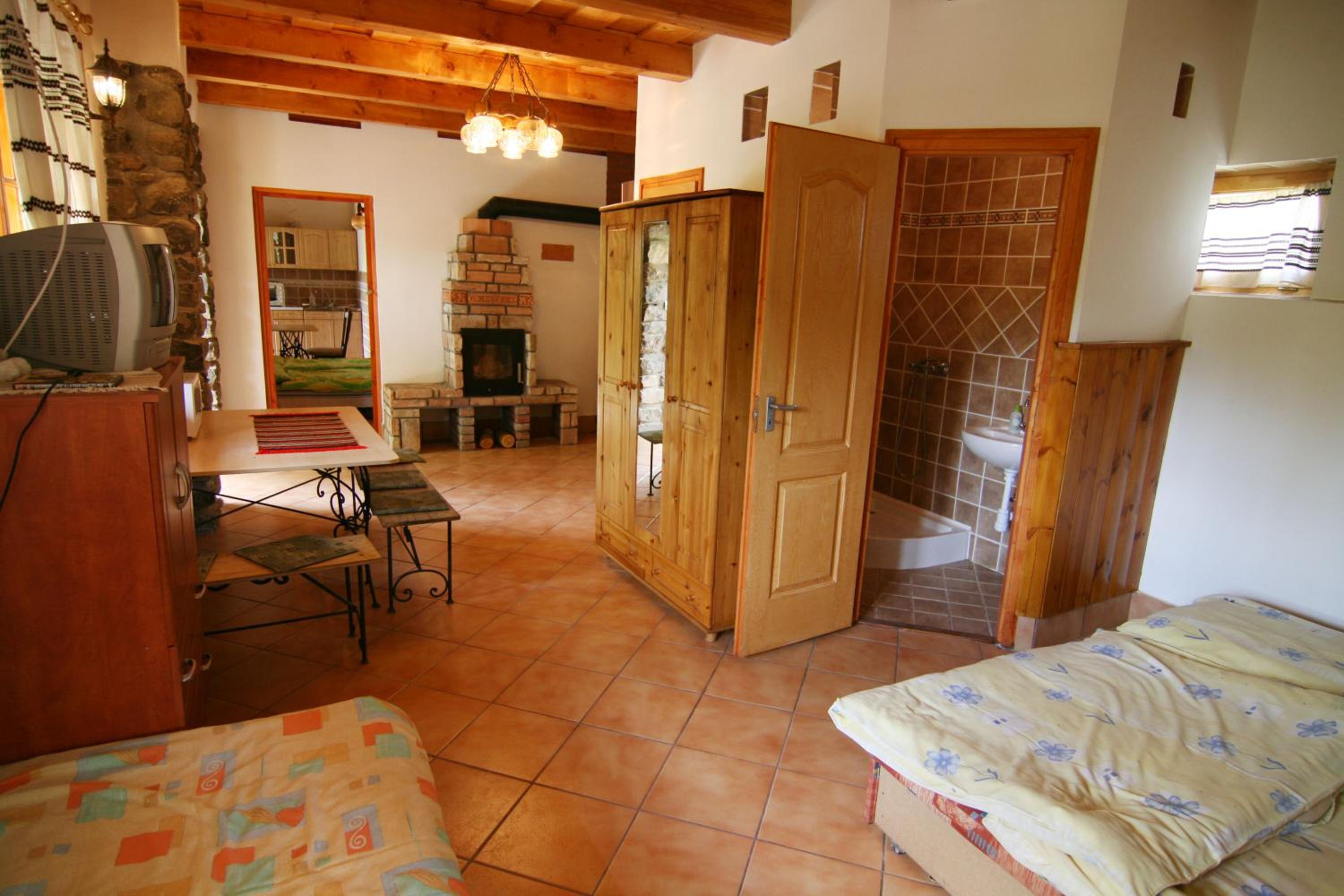 Two-Bedroom Apartment - Photo 4
