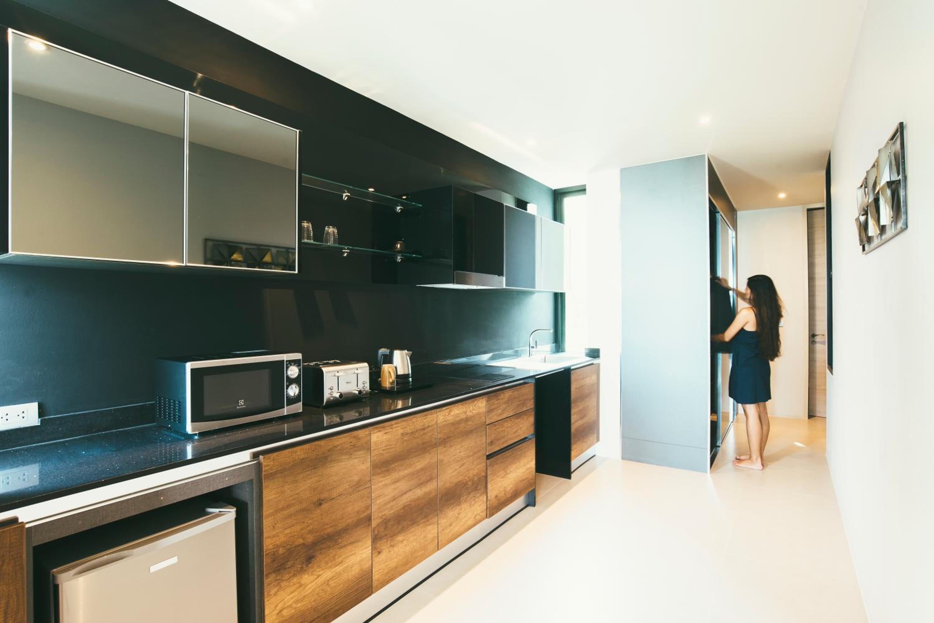Two-Bedroom Suite - Photo 6