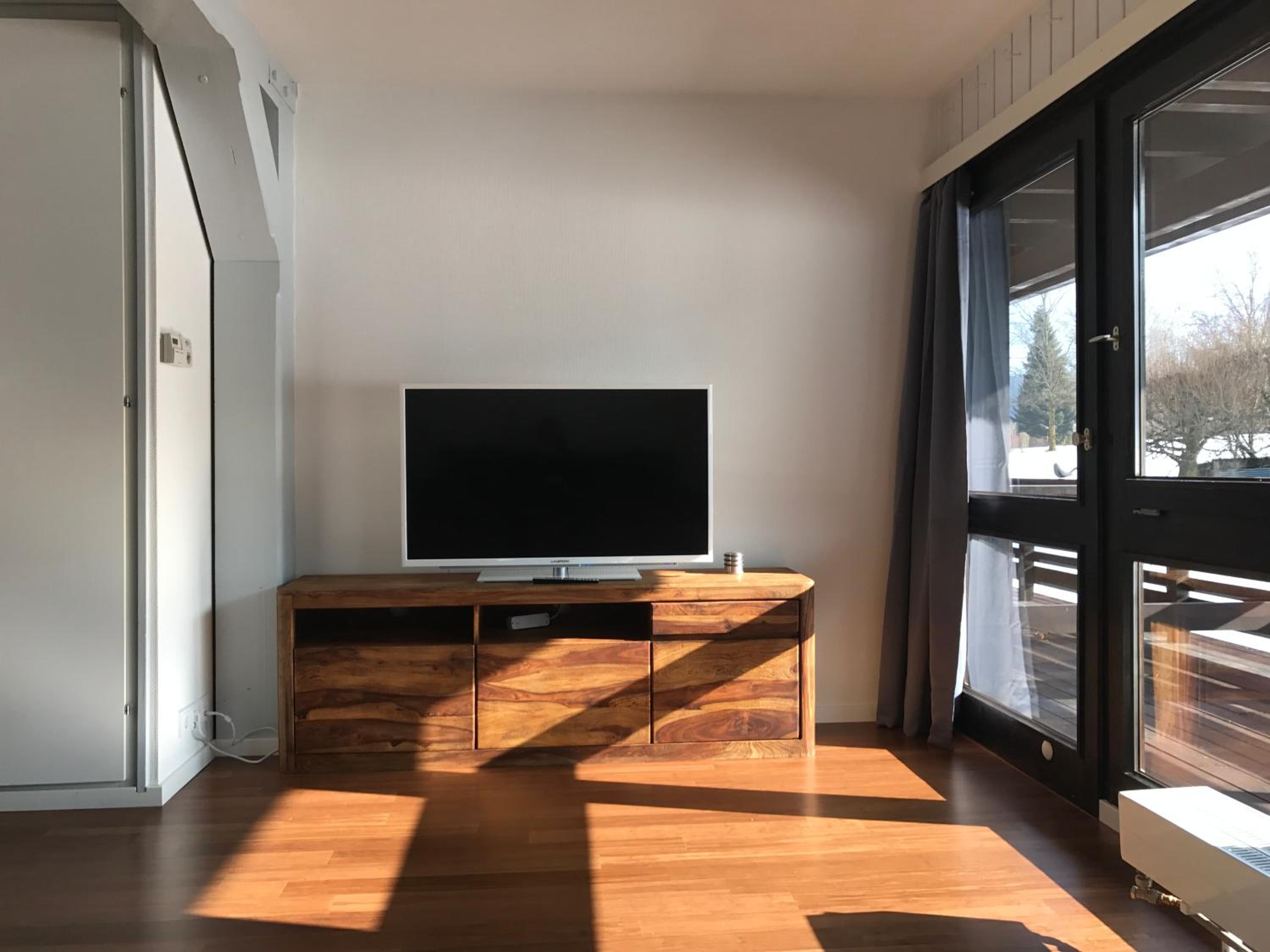 Apartment with Mountain View photo 1