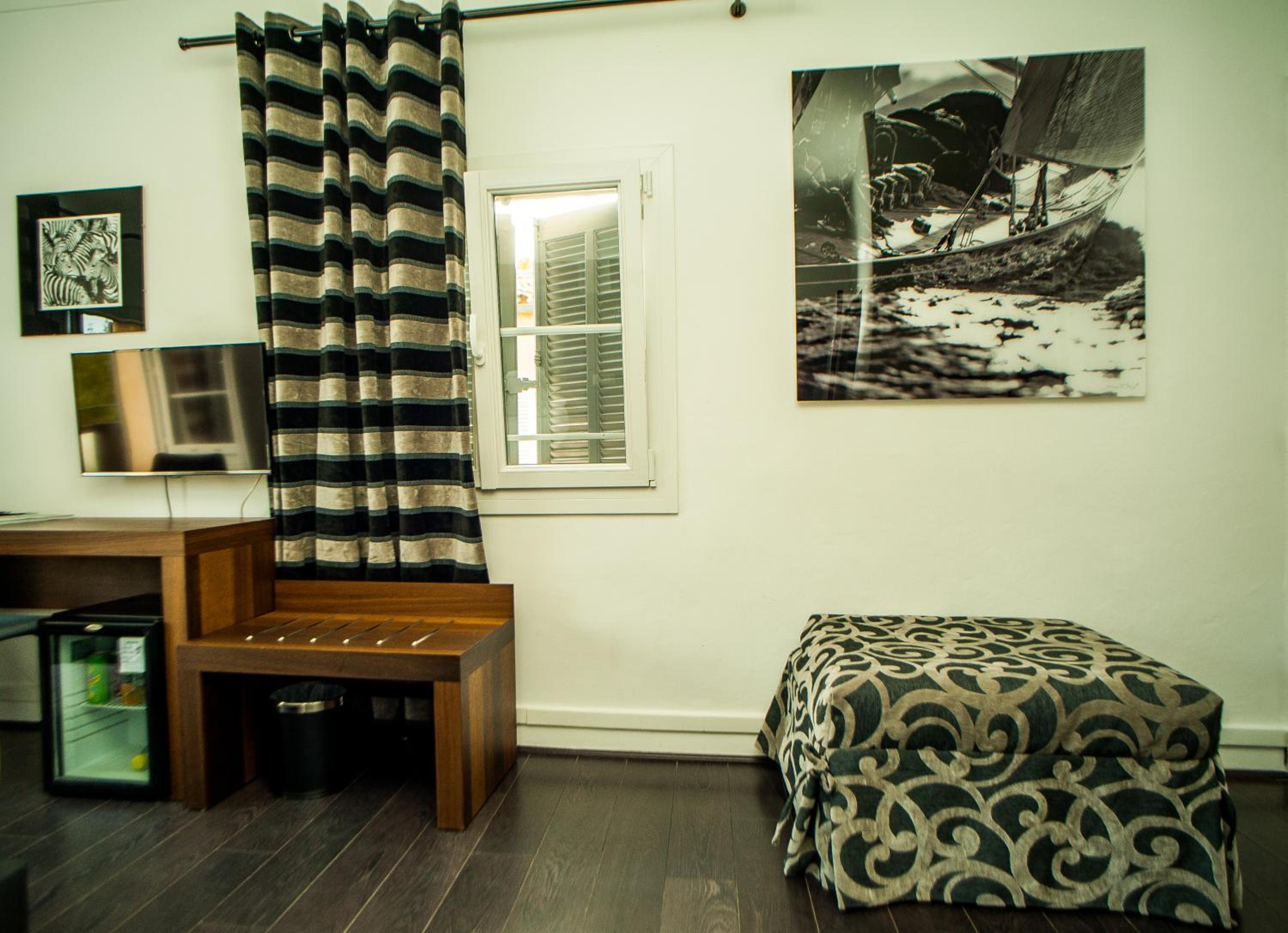 Superior Double Room with Balcony - Photo 3