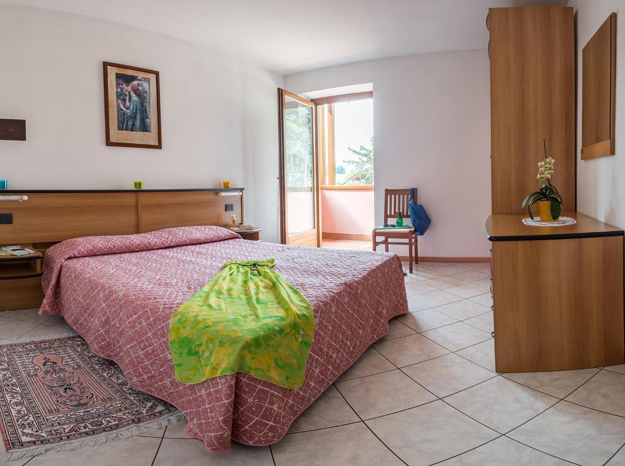 Apartment with Lake View photo 2