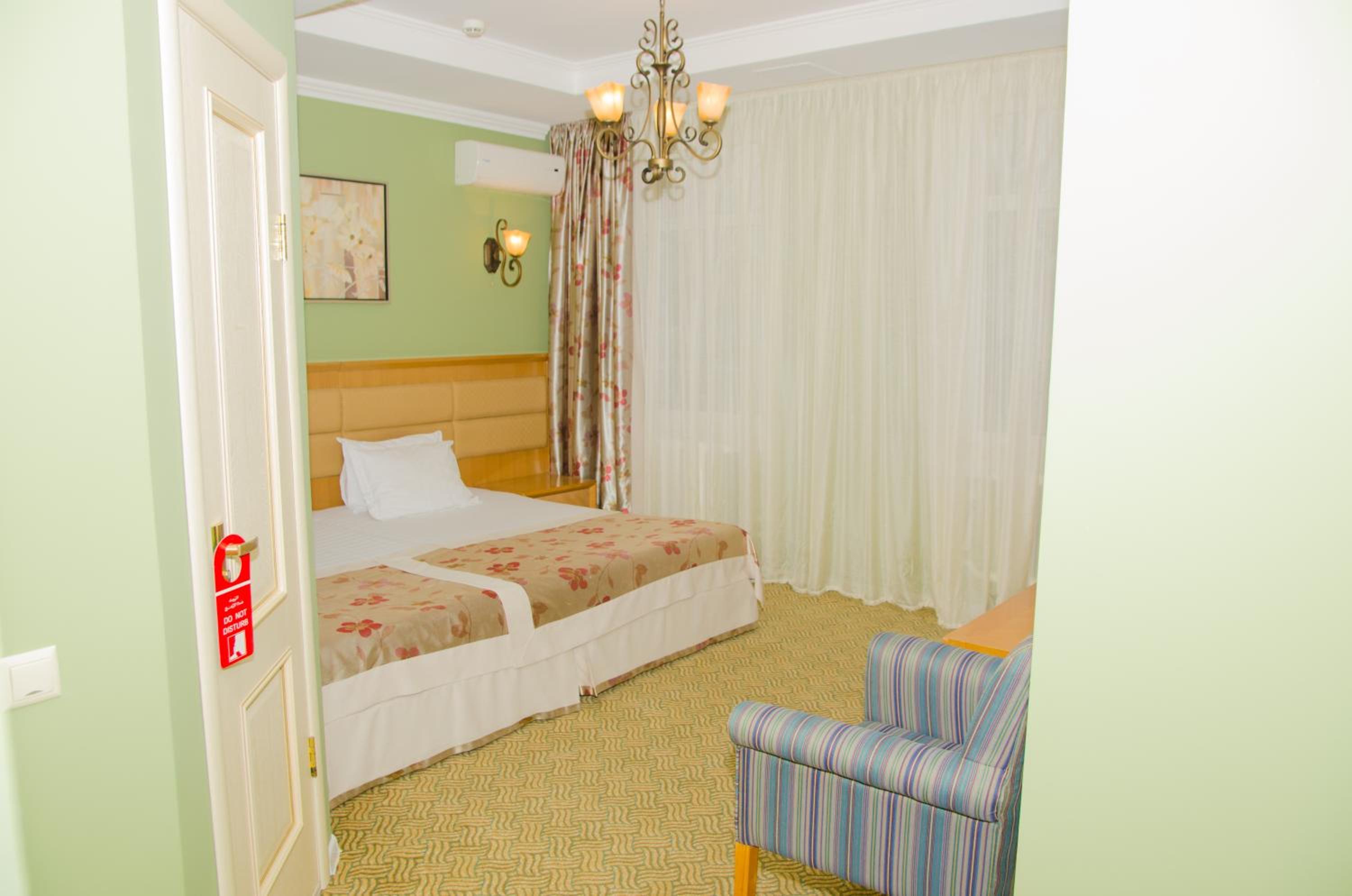 Standard Double Room photo 2