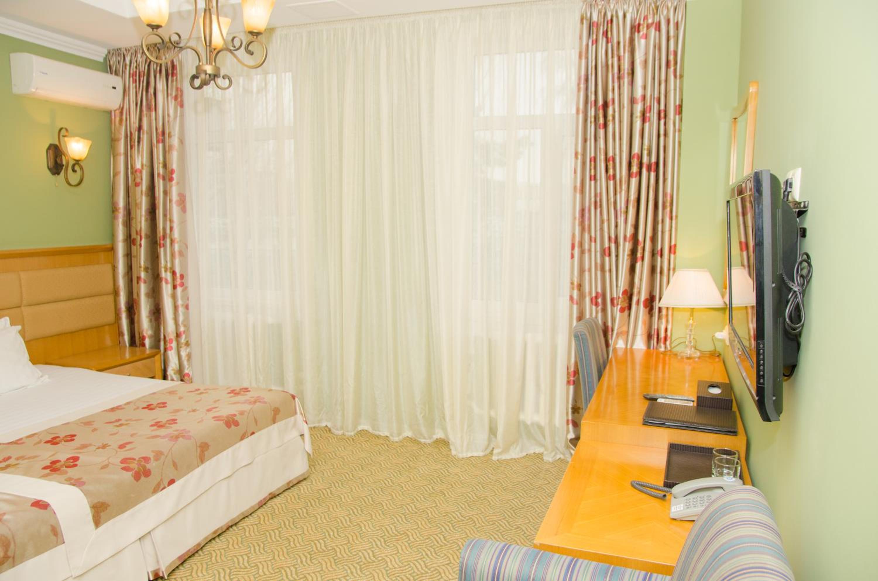 Standard Double Room photo 3