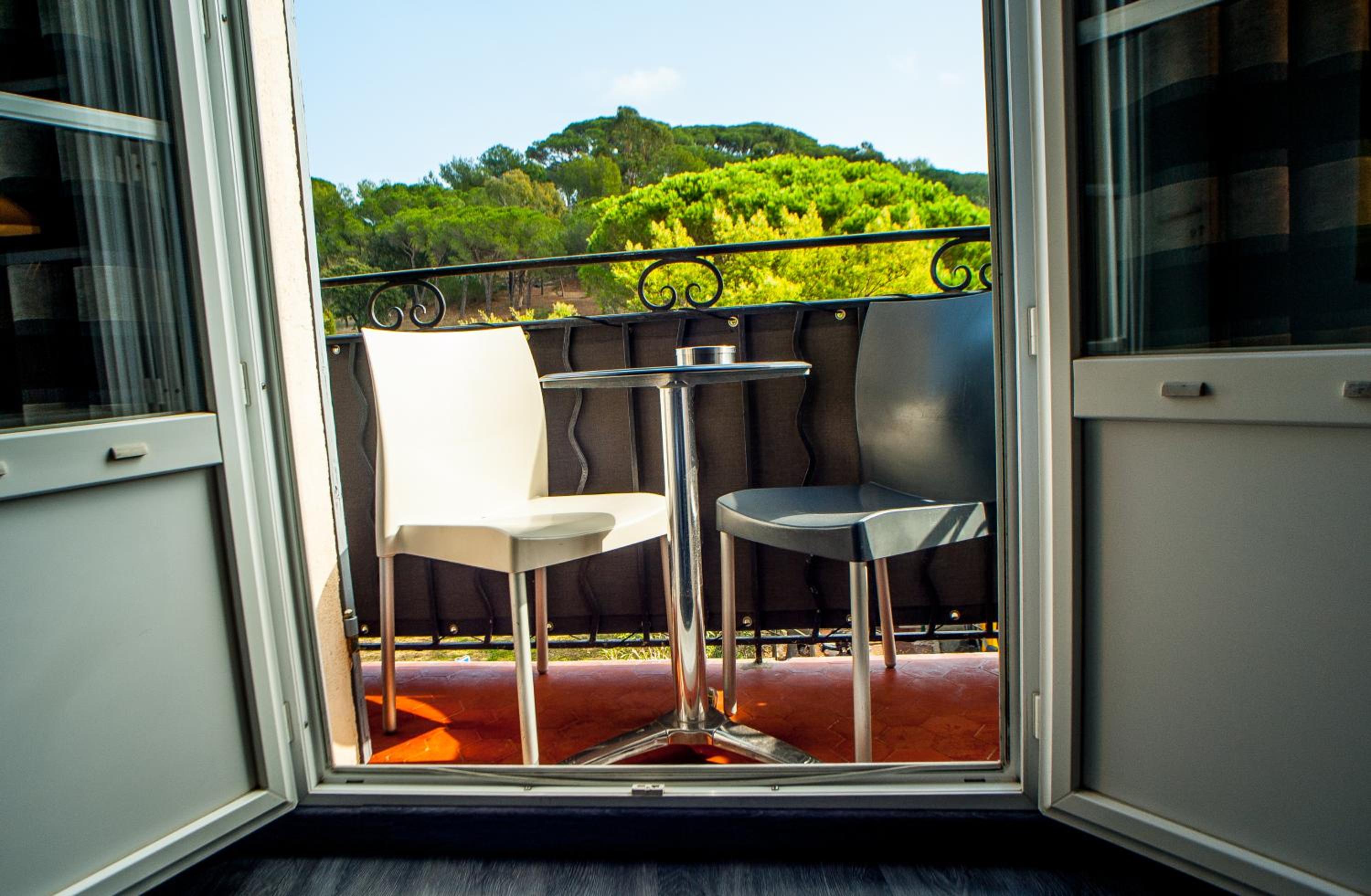 Standard Double or Twin Room with Balcony photo 2