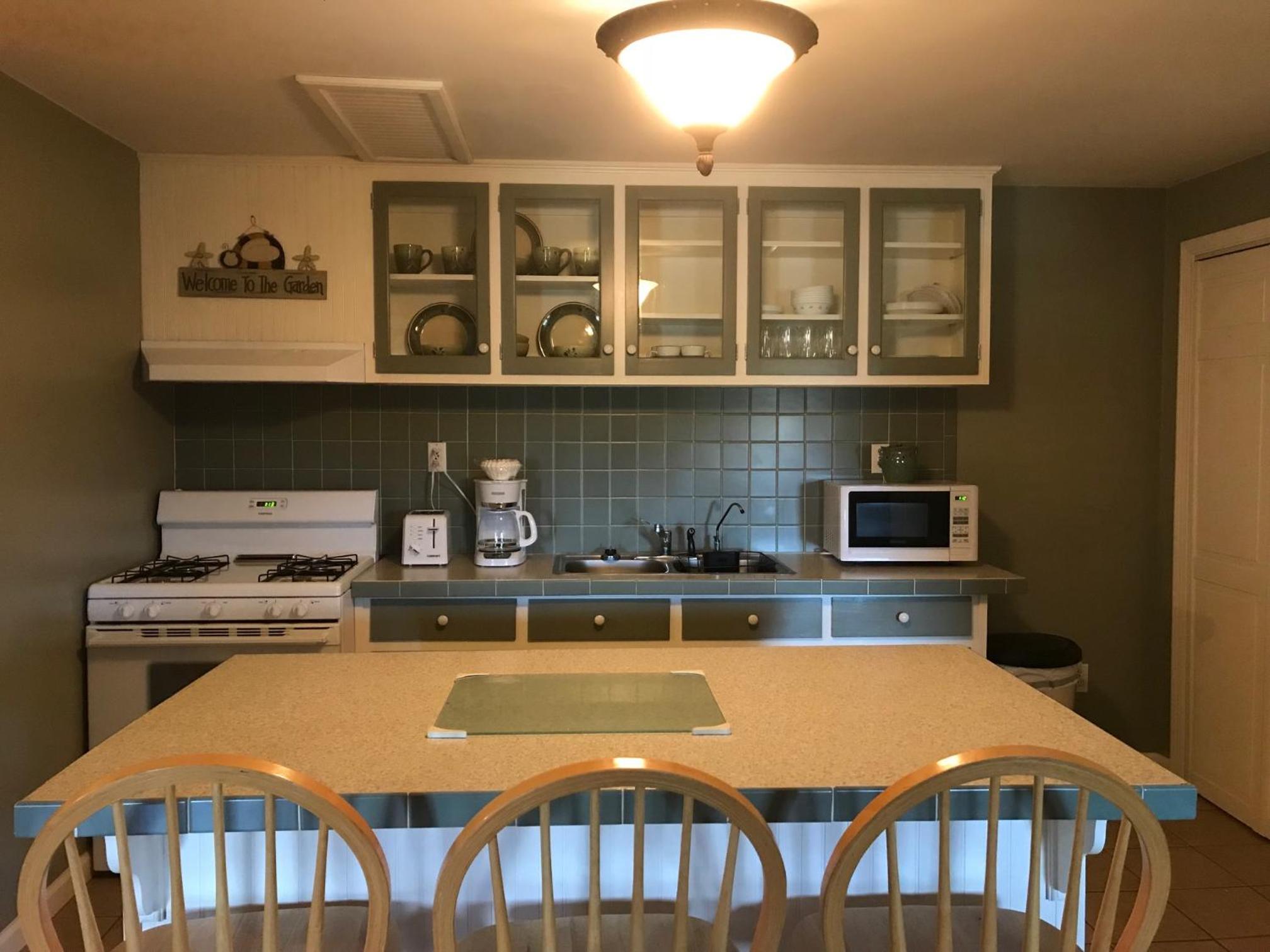 Two-Bedroom Apartment - Photo 29