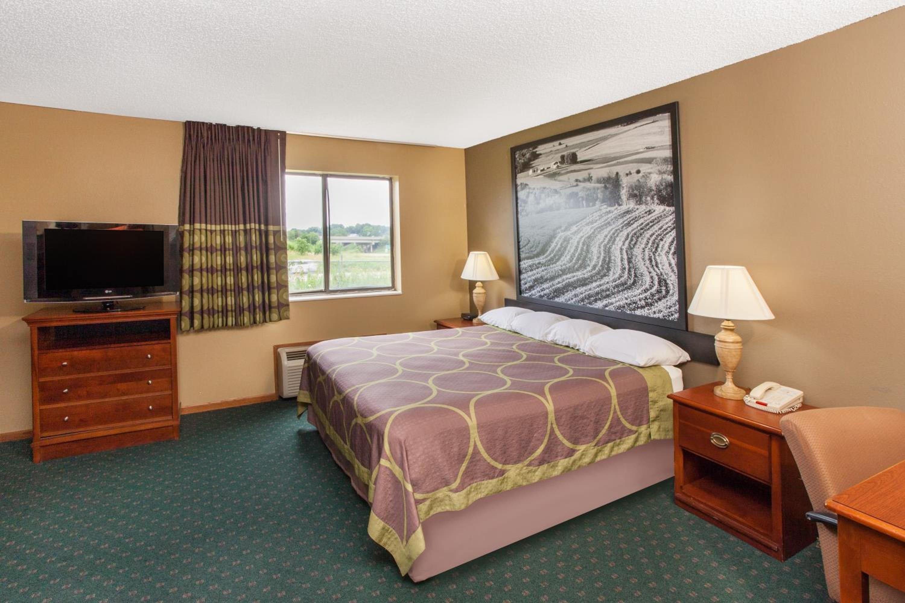 King Studio Suite - Non-Smoking - Photo 2