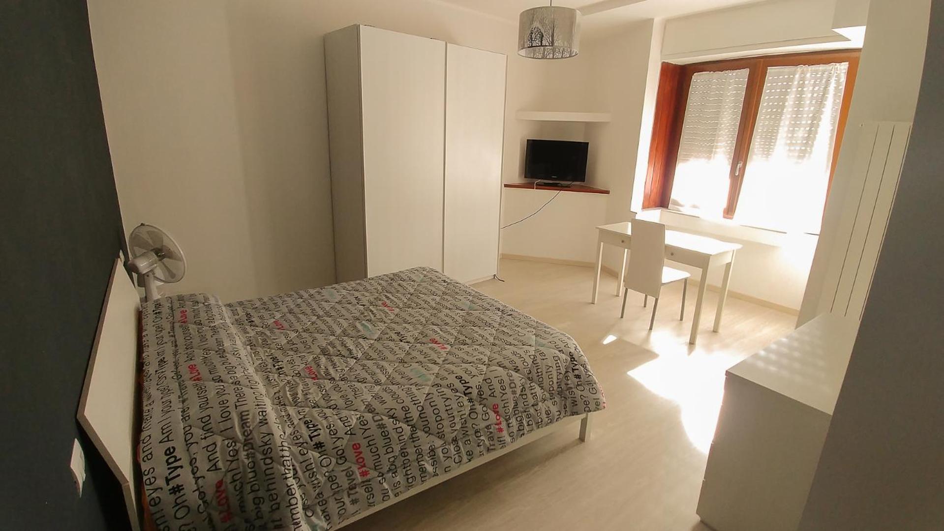 Double Room with Shared Bathroom photo 3