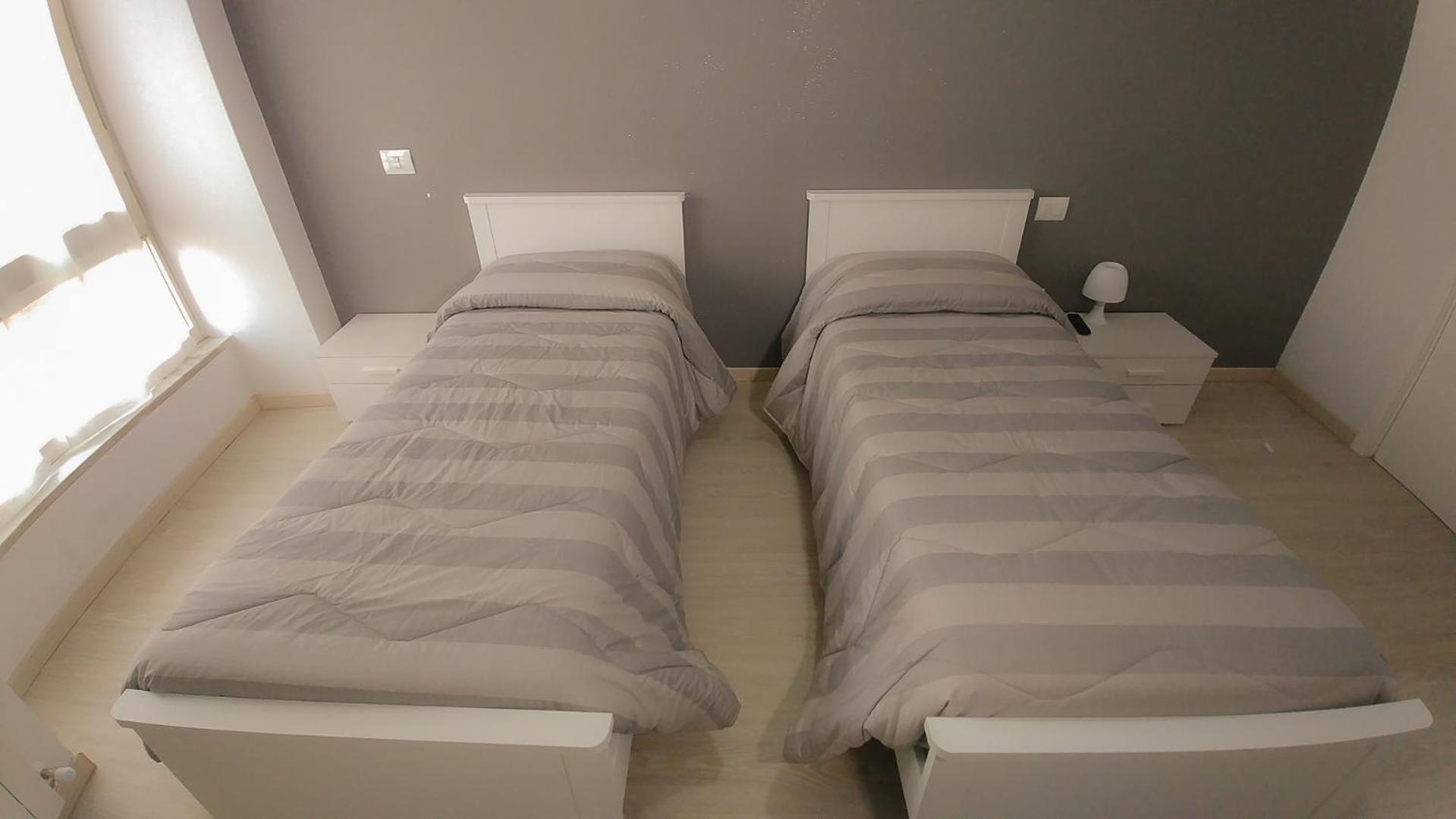 Twin Room with Shared Bathroom photo 2