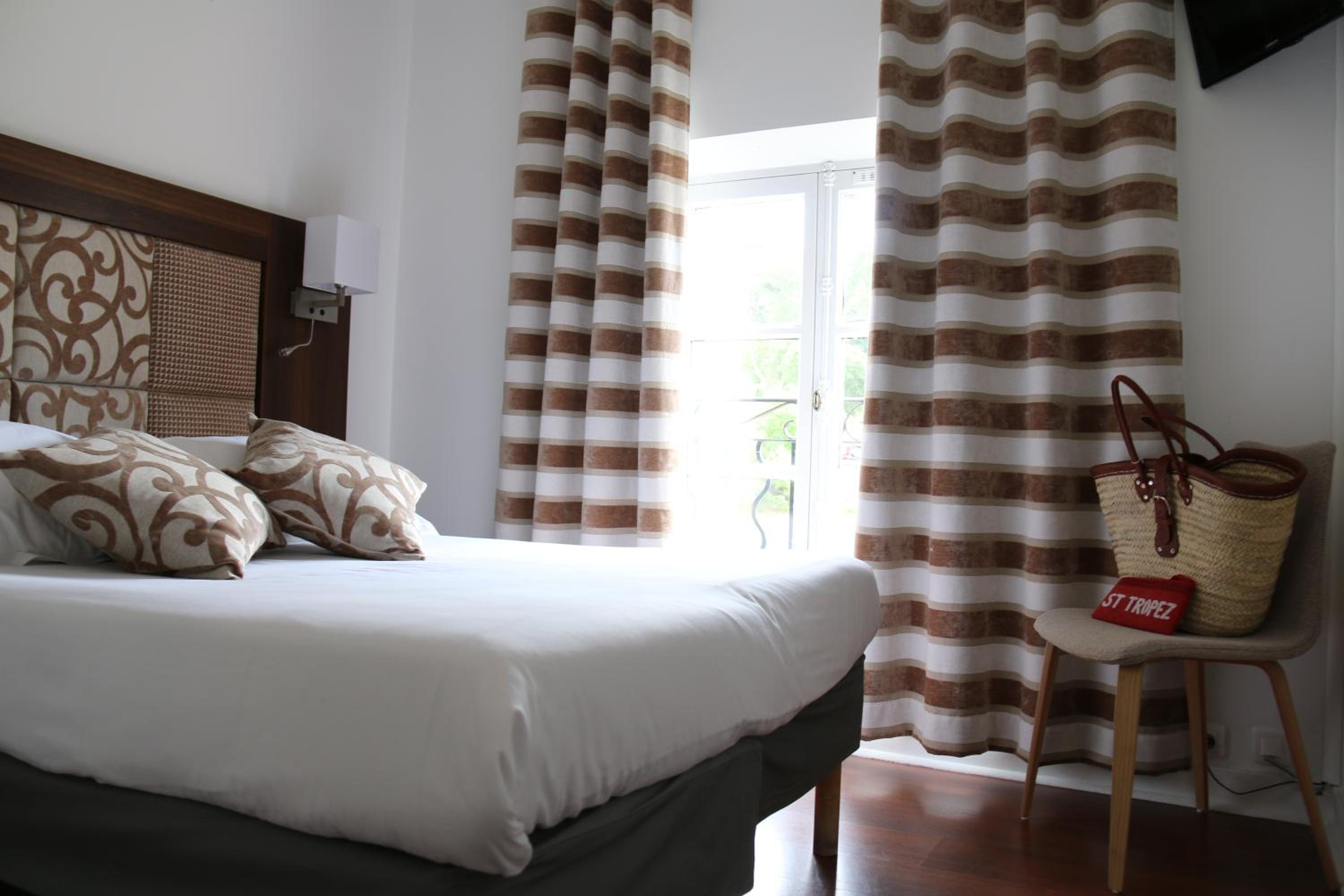 Classic Double or Twin Room photo 2