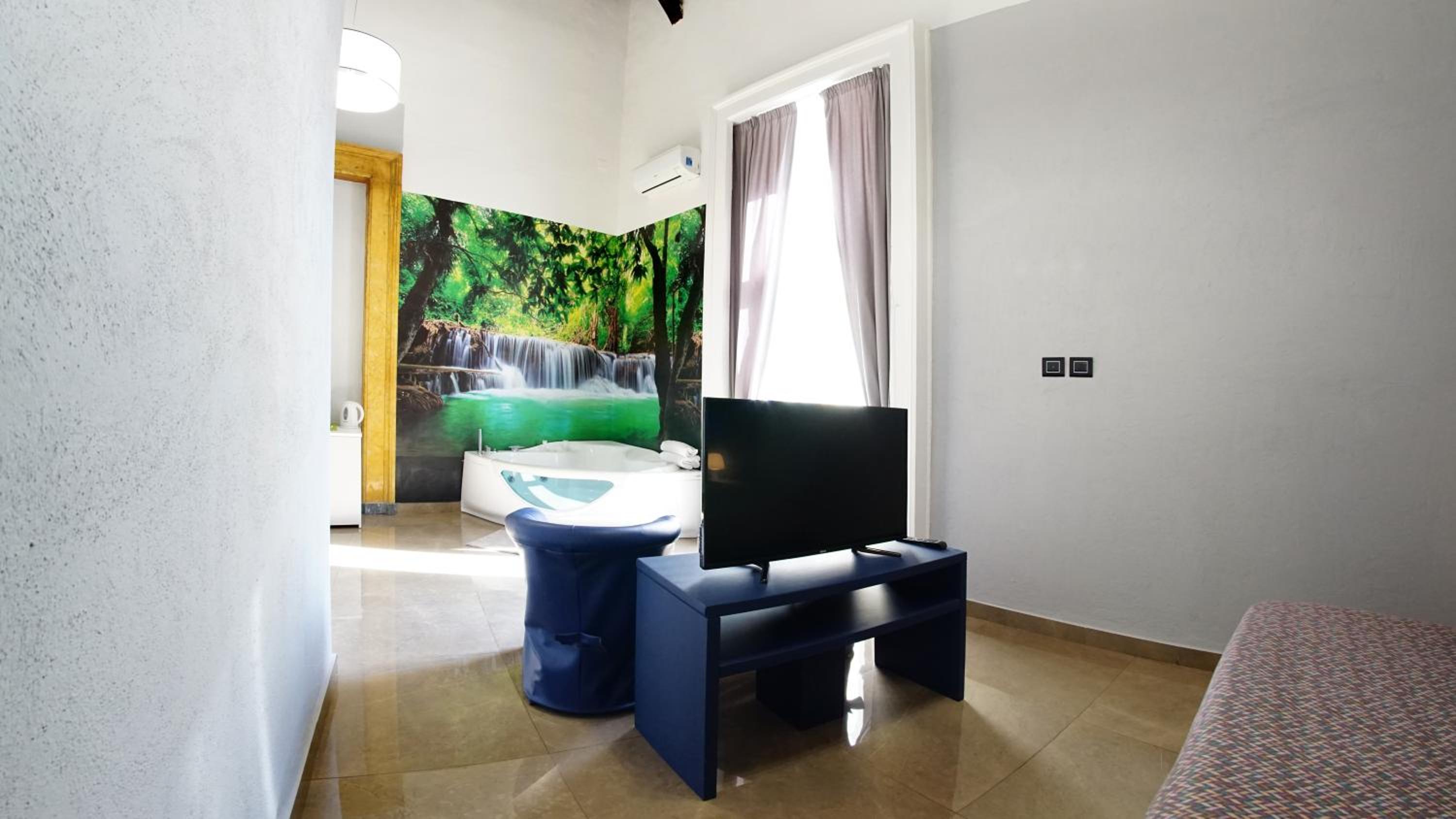 Suite with Spa Bath