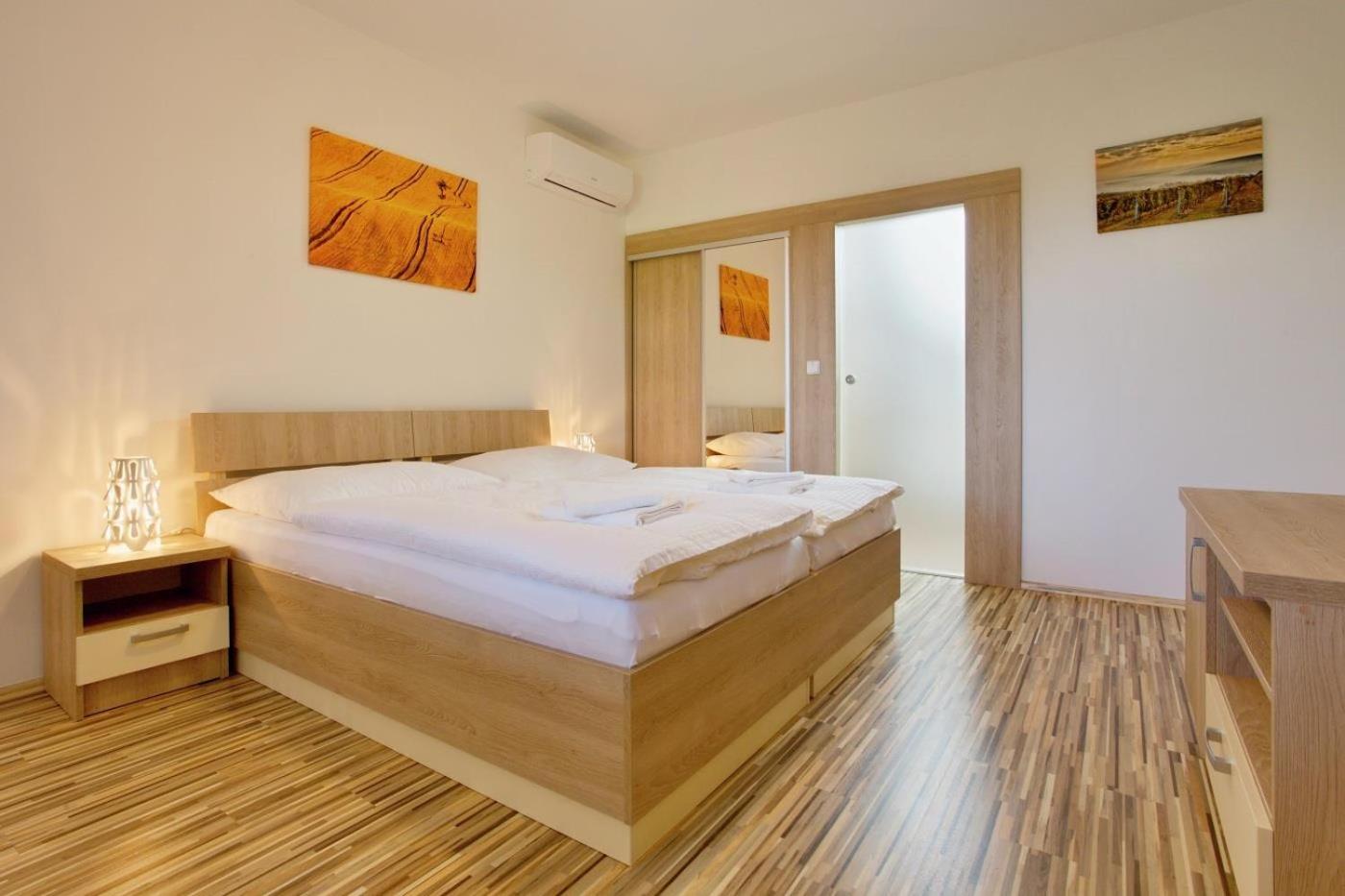 Deluxe Double Room with Shower