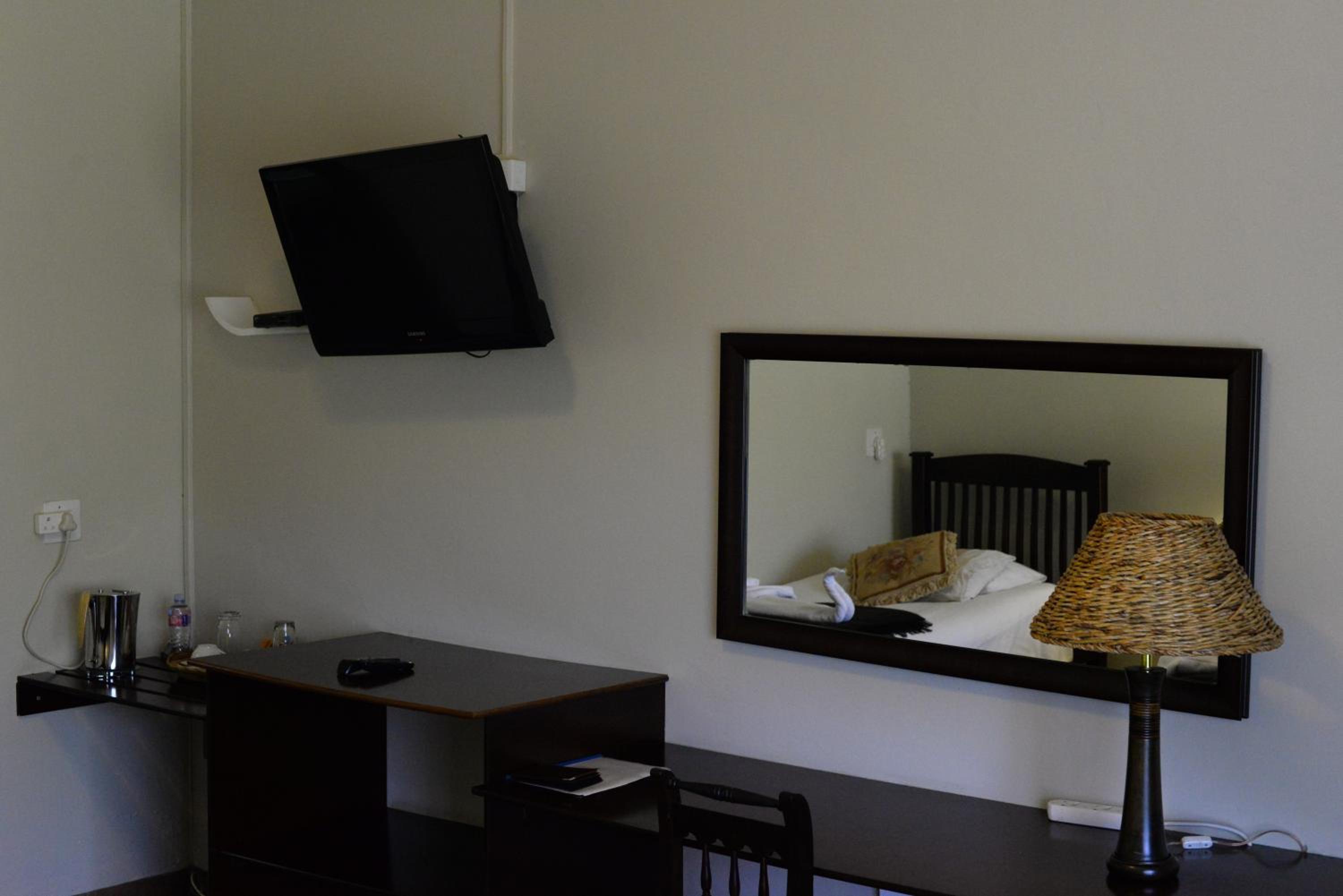 Twin/Double Room - Photo 8