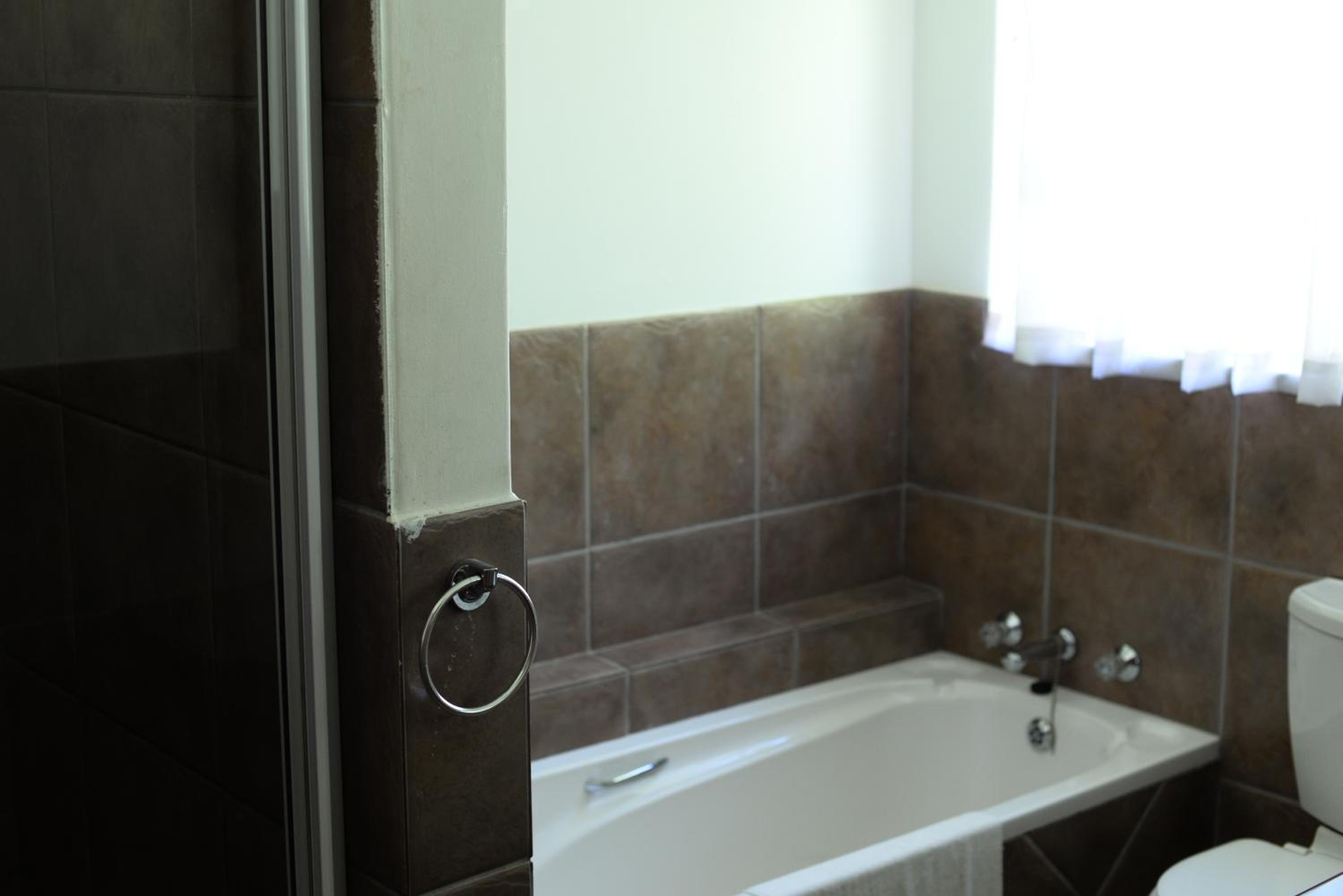 Twin/Double Room - Photo 5