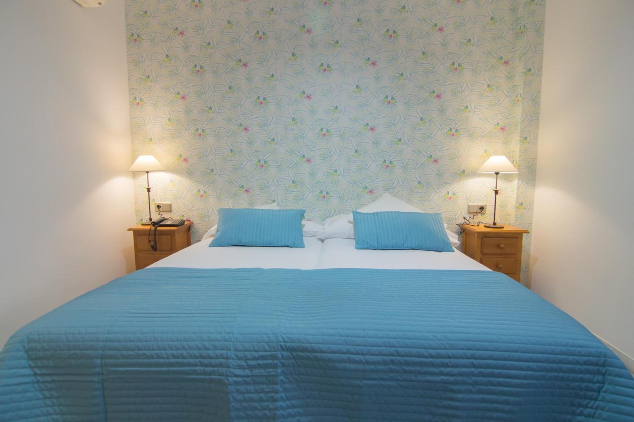 Double or Twin Room - Photo 1