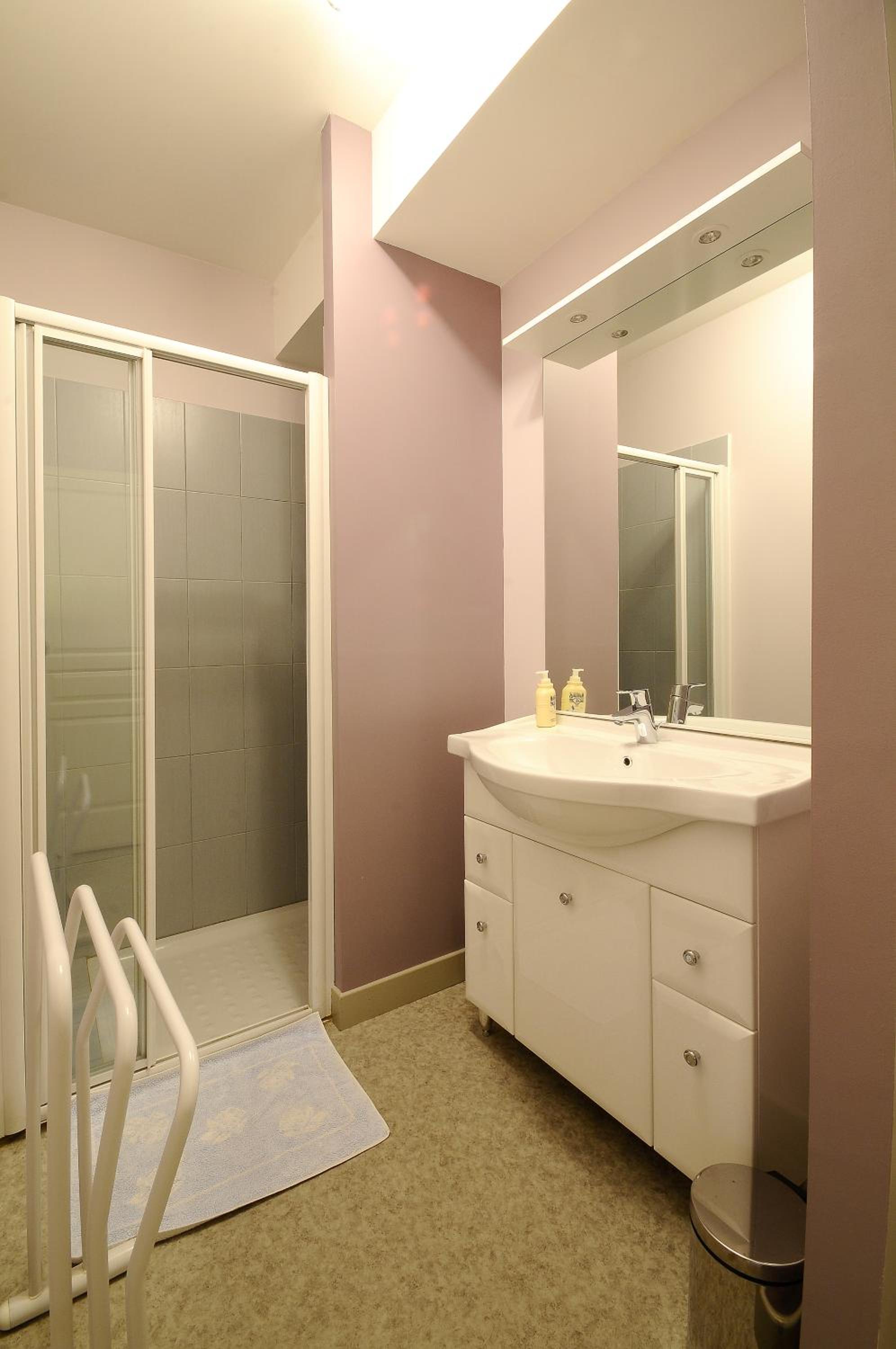 One-Bedroom Apartment with Garden View photo 1