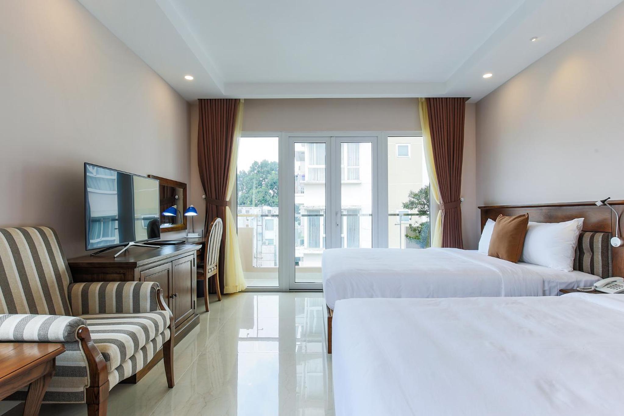 Deluxe Family Room