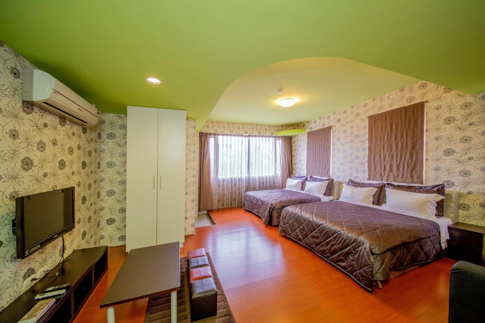 Quadruple Room with Bath photo 1