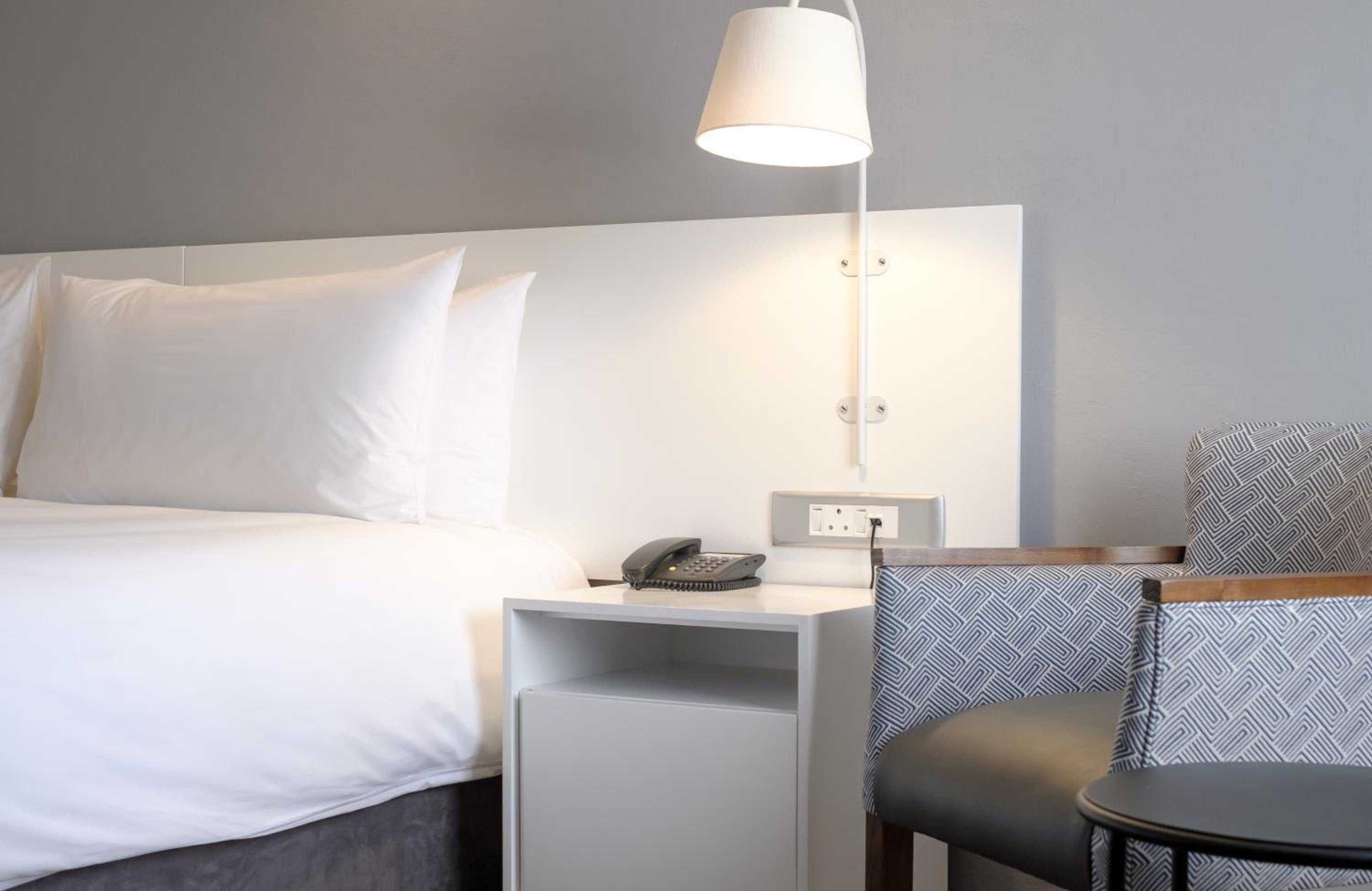 Standard Double Room - Photo 8