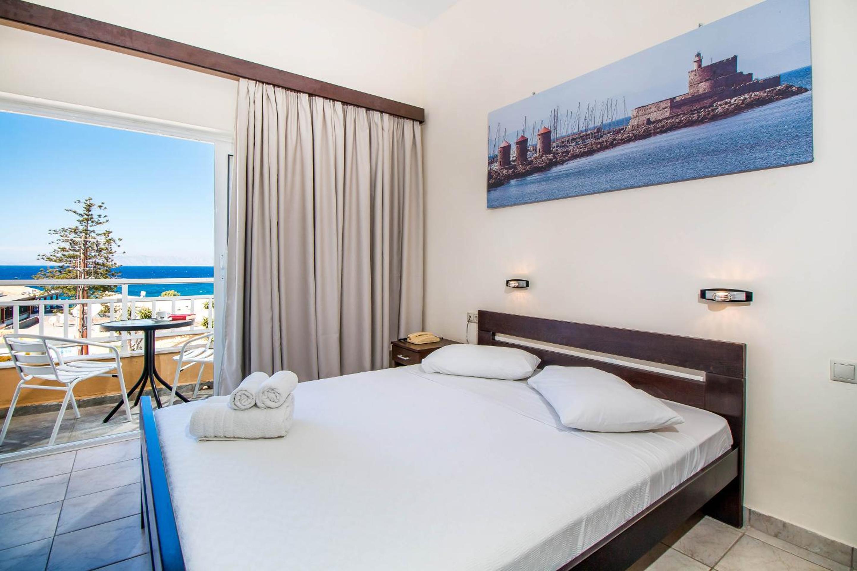 Double or Twin Room - Photo 18