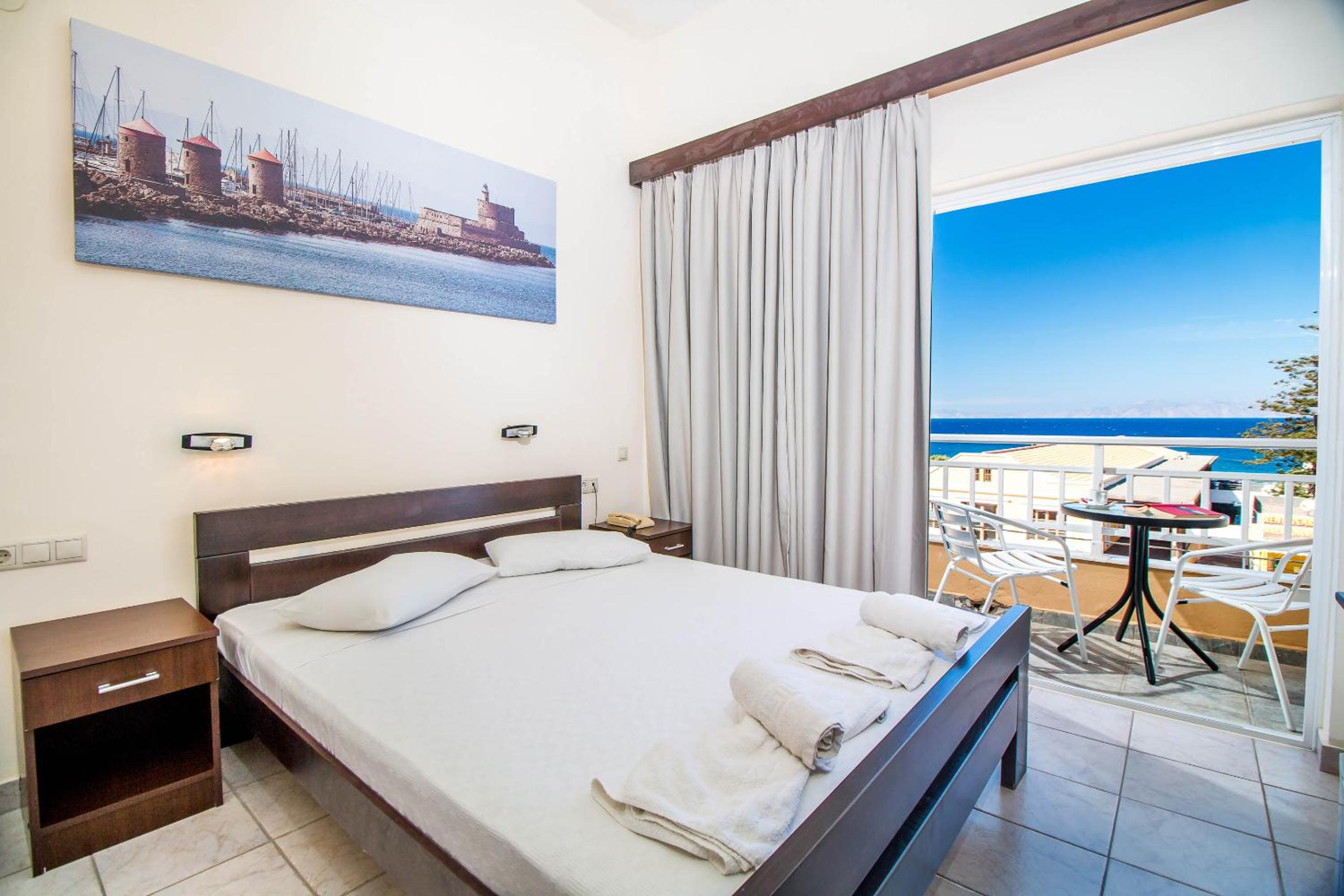 Triple Room - Photo 1