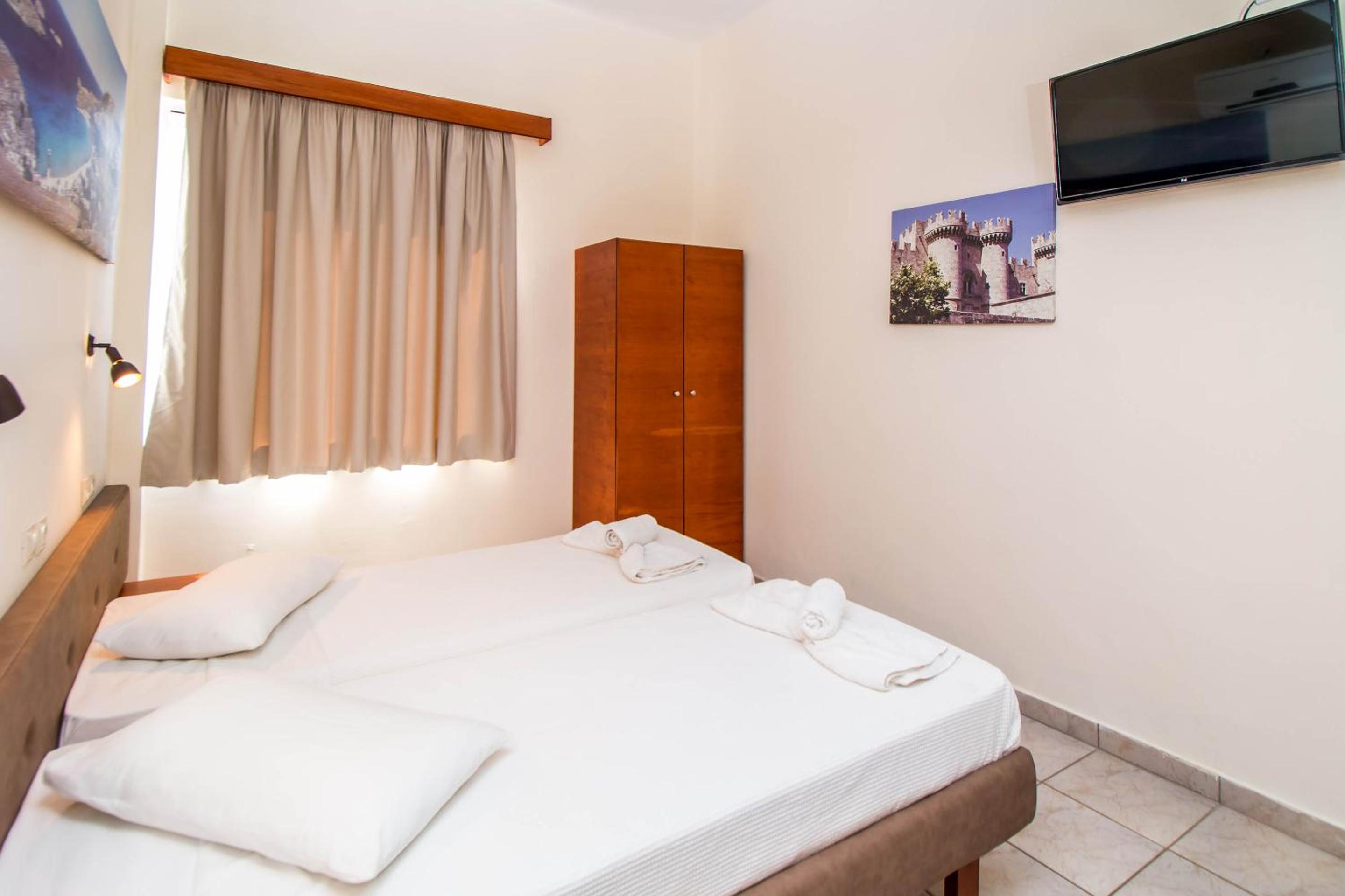 Double or Twin Room - Photo 1