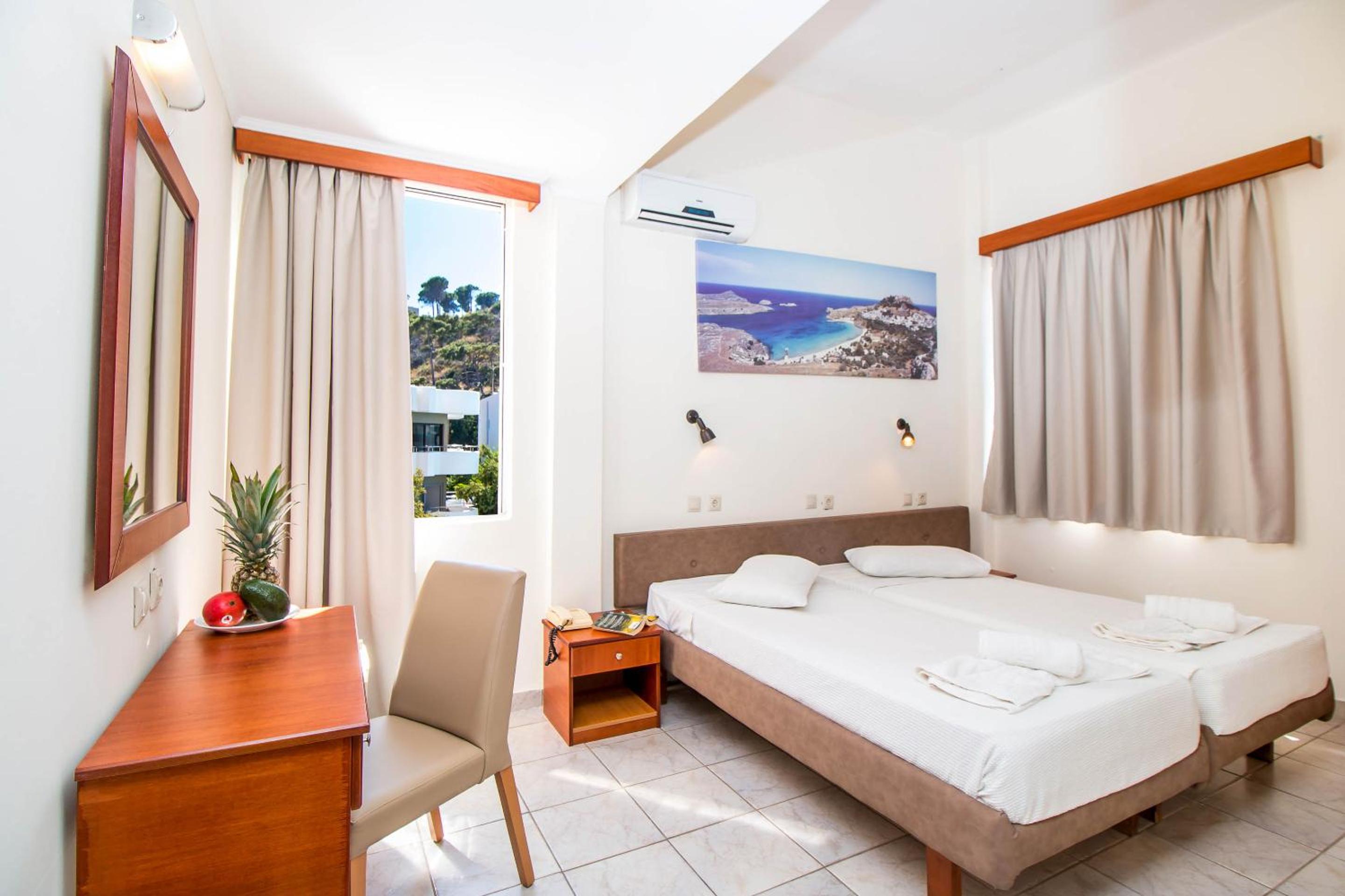 Double or Twin Room - Photo 12