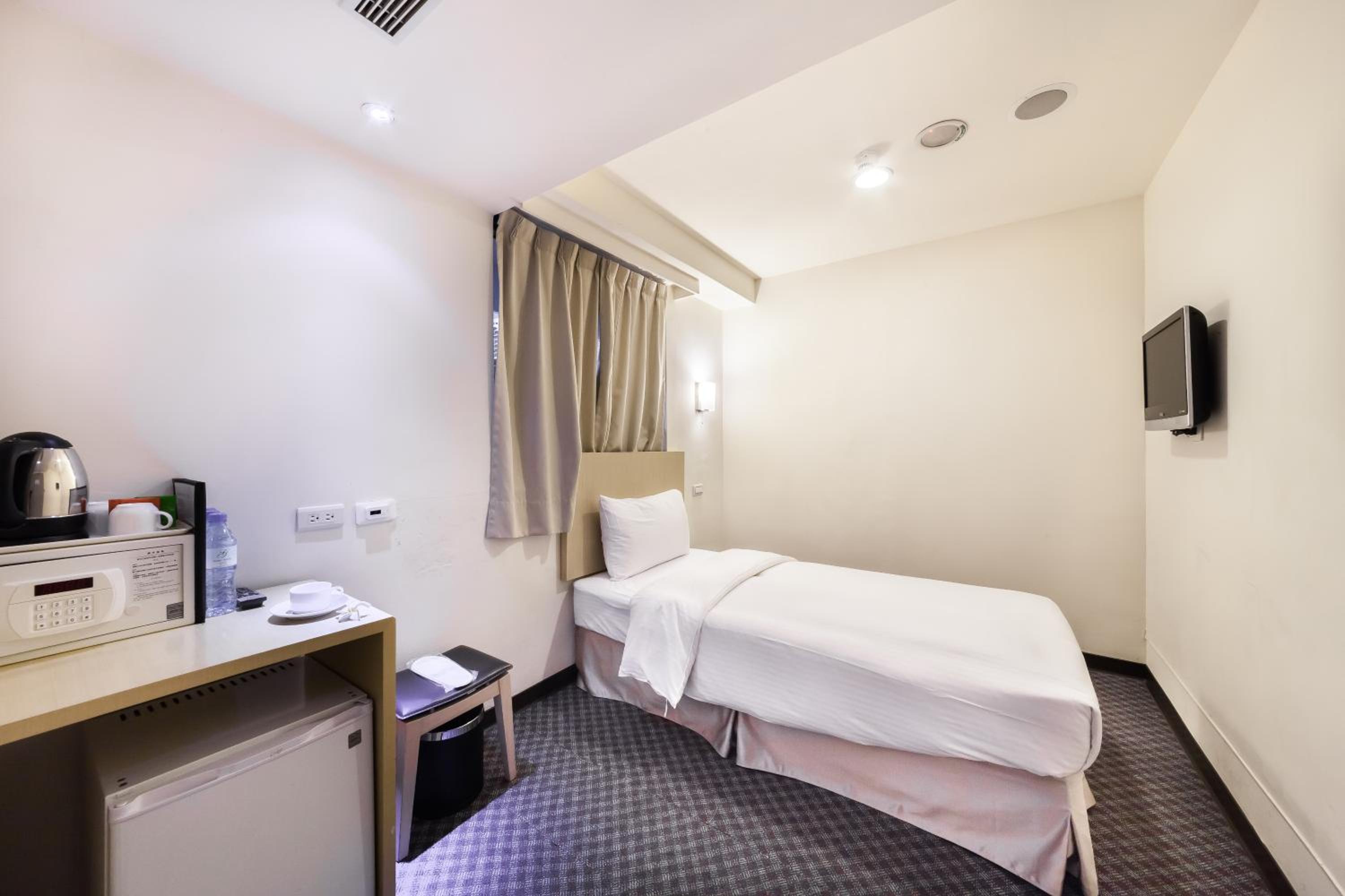 Standard Triple Room - Photo 3