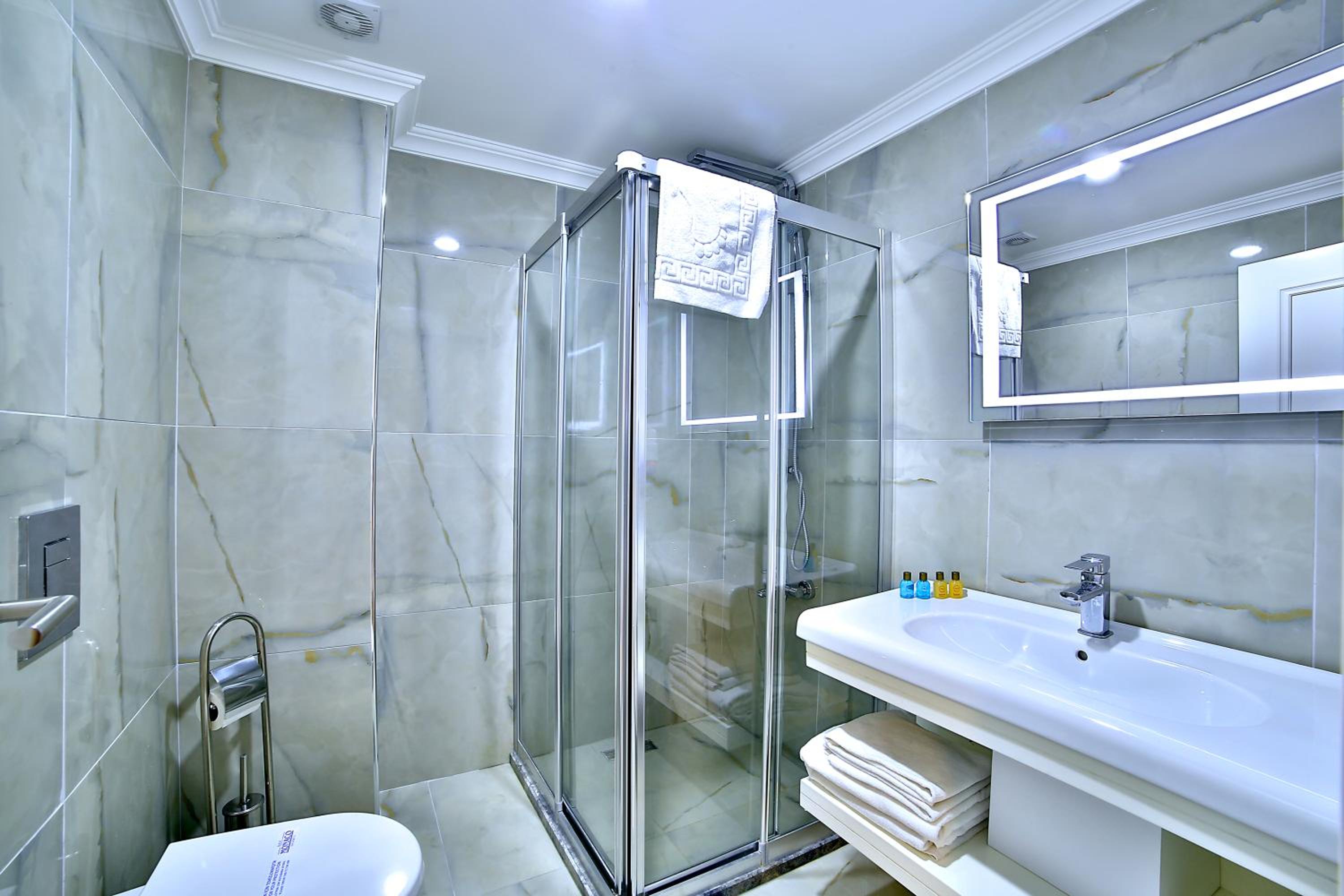 Double or Twin Room photo 2