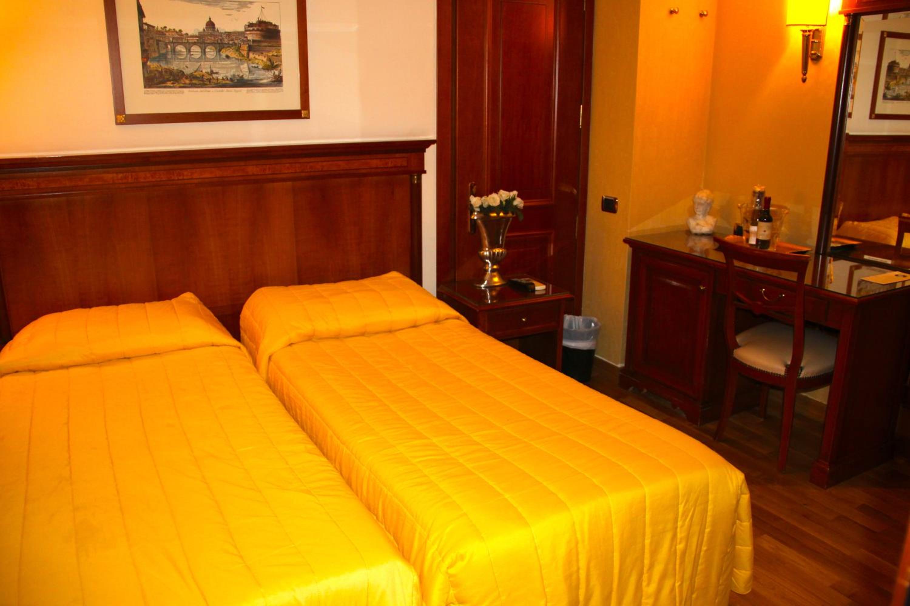 Single Room photo 3