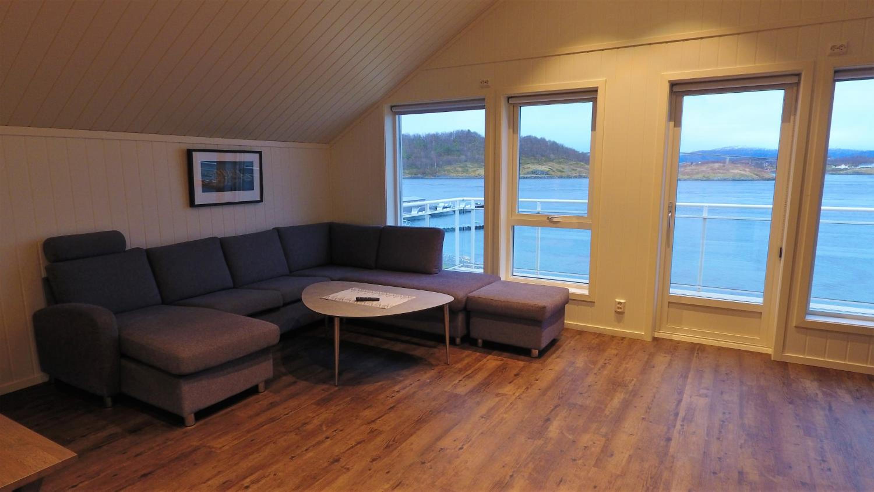 Four-Bedroom Apartment - Split Level - Photo 3