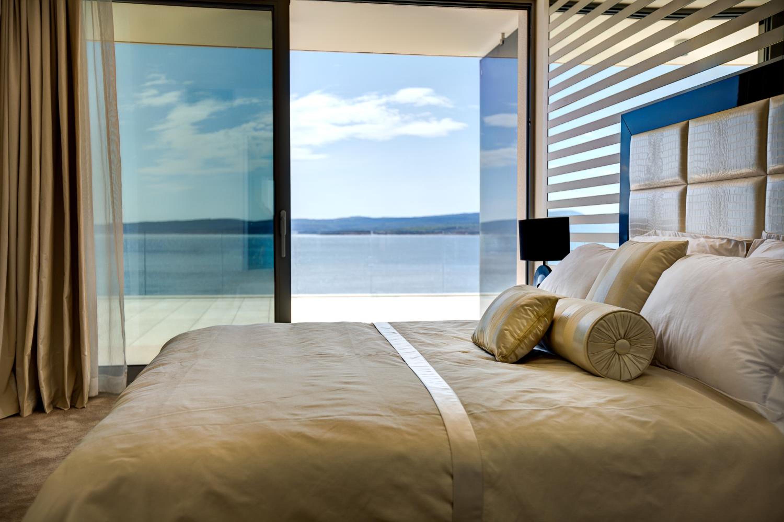 Presidential Suite with Terrace and Sea View photo 2