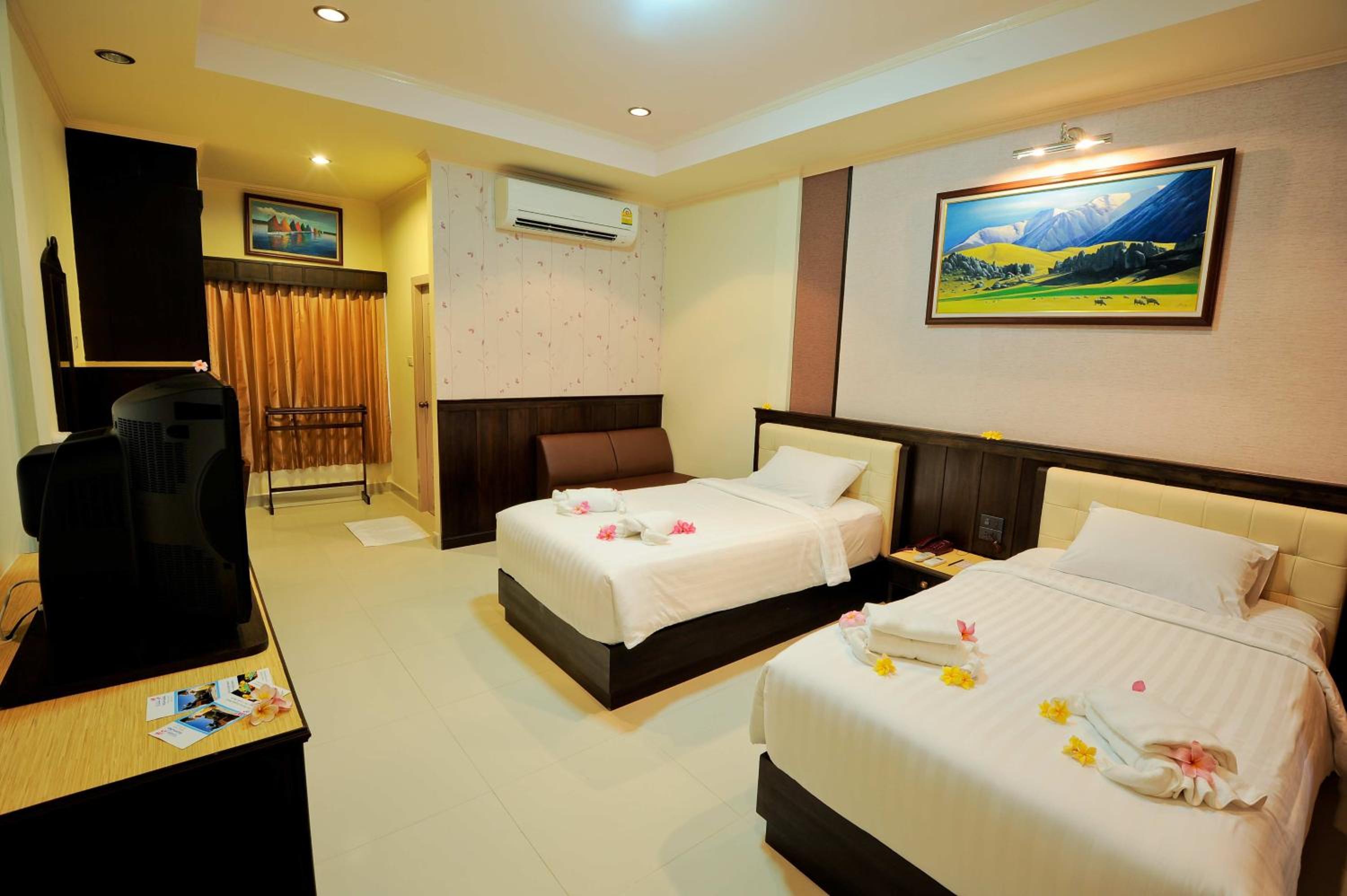 Superior Twin Room photo 2