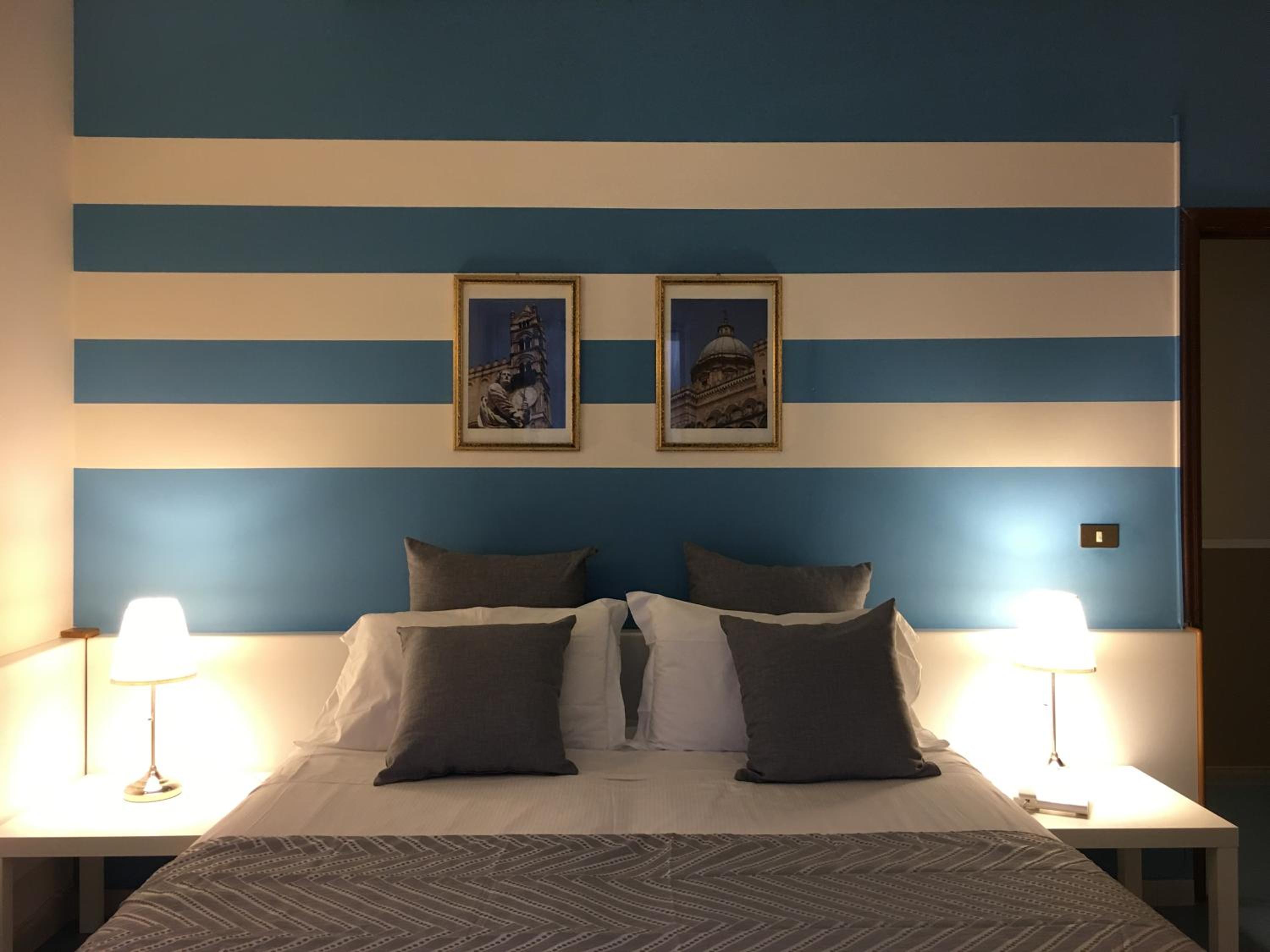 Standard Double or Twin Room - Photo 6