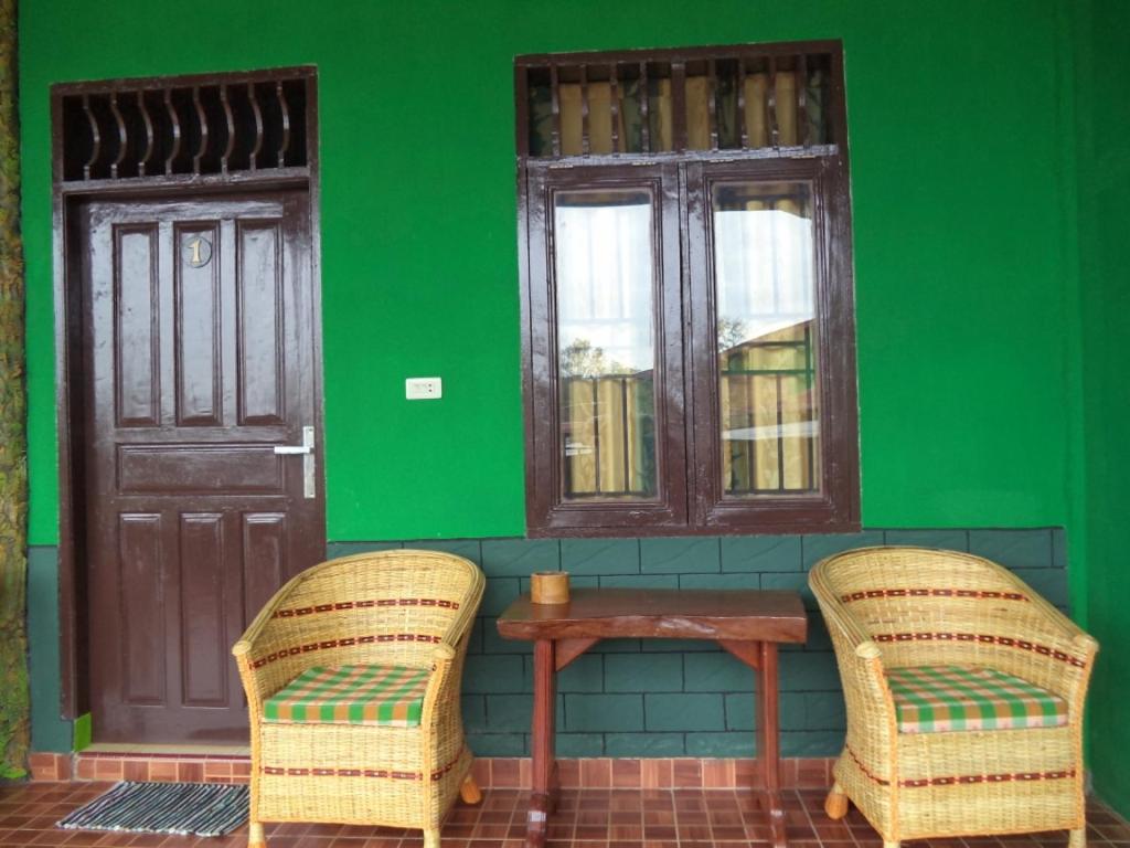Family Room with Terrace - Photo 2